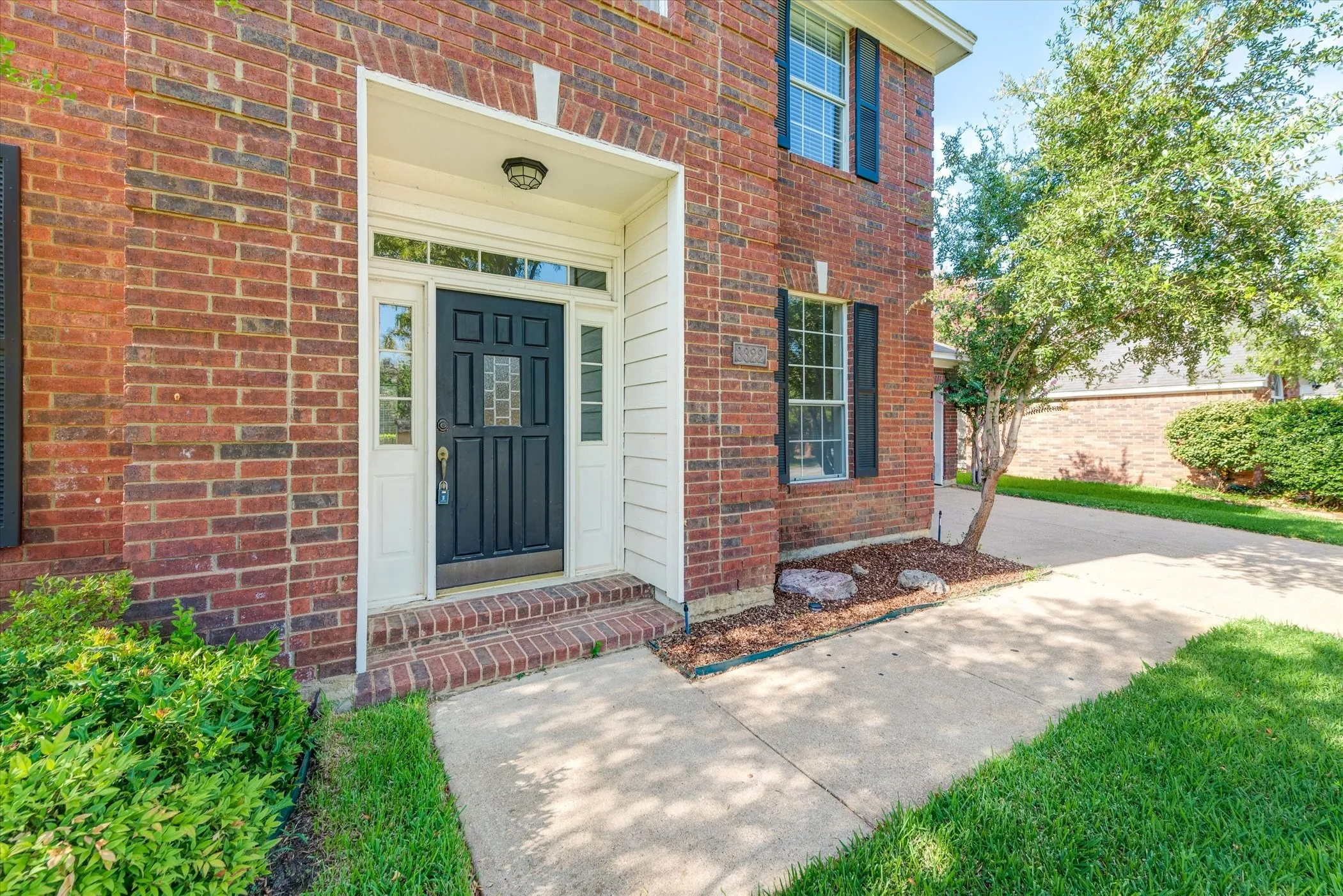 Single Family Residence For Rent in Tarrant County , 3322 Bridlewood Drive, Grapevine, Texas 76051, 4 Bedroom, 3 Bathroom, 2 Garage spaces, 2,793 Sqft, built in 1988, mls#21407892, Real Estate Agent in Grapevine, Homes For Rent in Tarrant county, Homes For Rent in Grapevine, Realtor in Grapevine Texas, Real Estate Brokerage Independent Realty Texas, Luminita Cordes Realtor