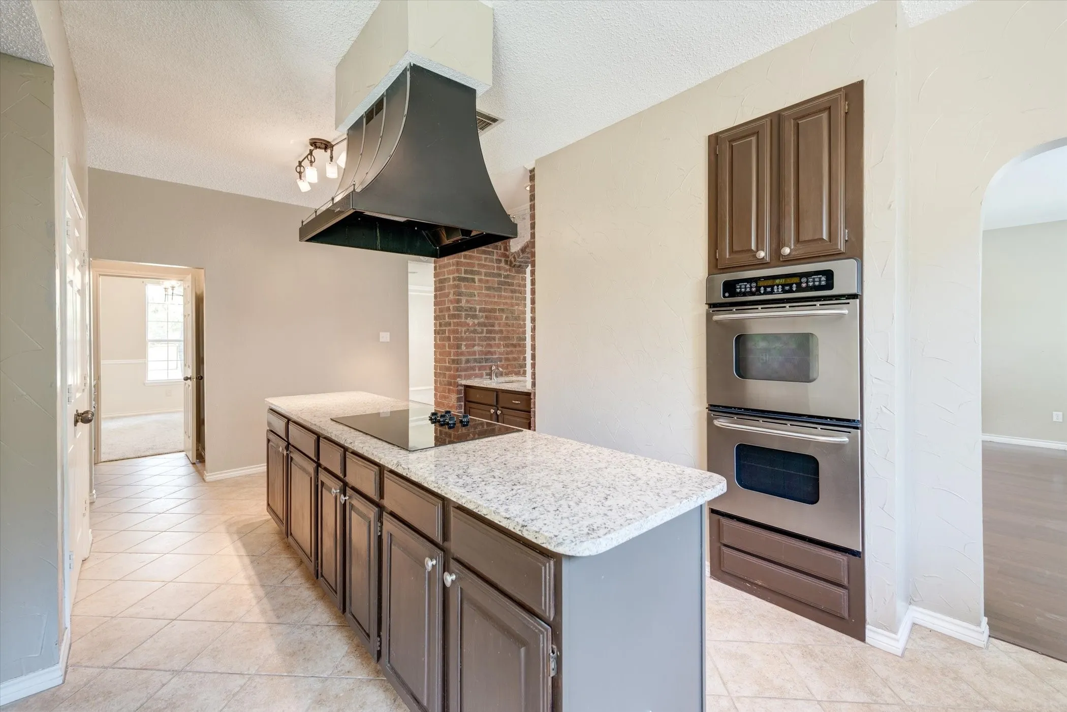 Single Family Residence For Rent in Tarrant County , 3322 Bridlewood Drive, Grapevine, Texas 76051, 4 Bedroom, 3 Bathroom, 2 Garage spaces, 2,793 Sqft, built in 1988, mls#21407892, Real Estate Agent in Grapevine, Homes For Rent in Tarrant county, Homes For Rent in Grapevine, Realtor in Grapevine Texas, Real Estate Brokerage Independent Realty Texas, Luminita Cordes Realtor