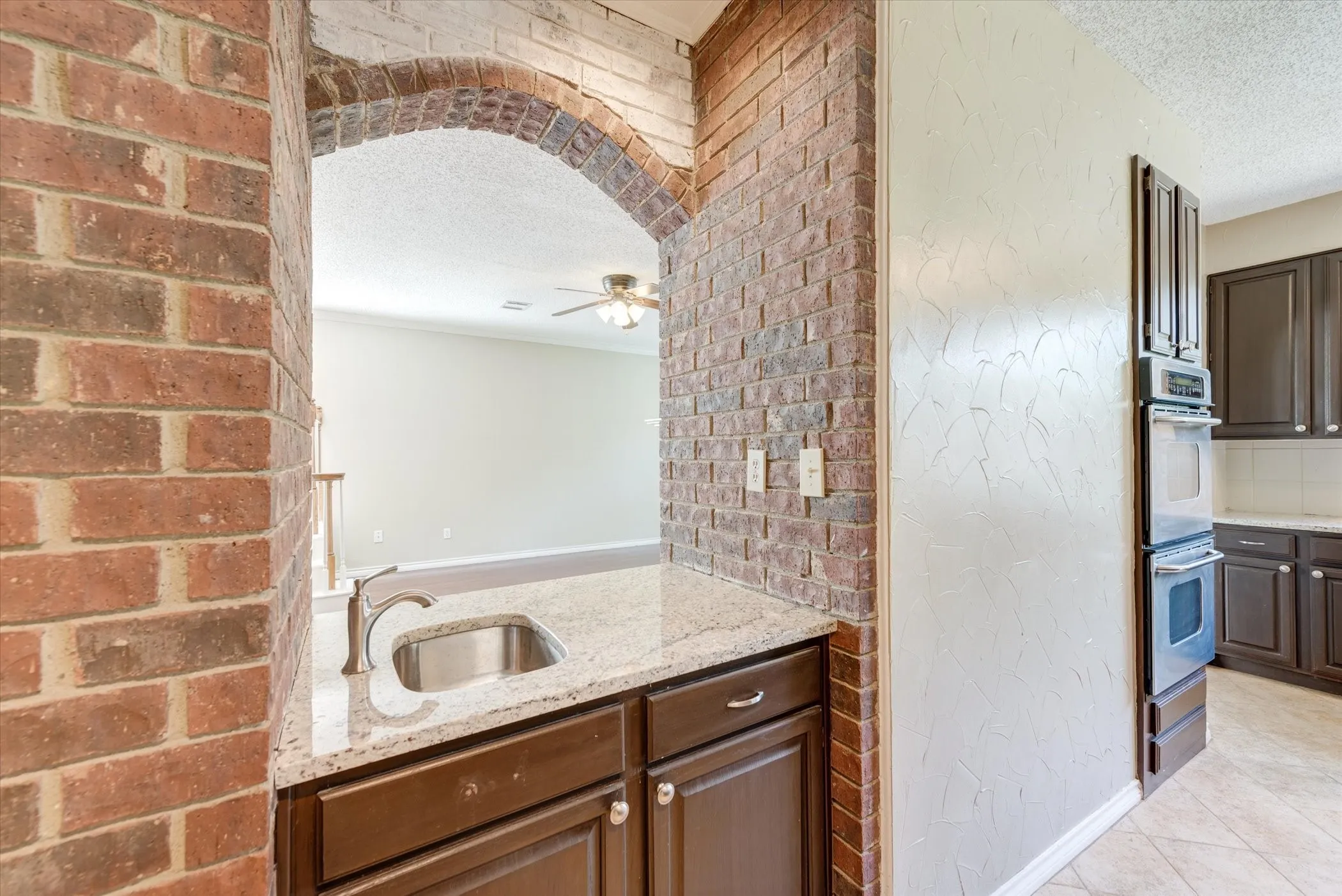 Single Family Residence For Rent in Tarrant County , 3322 Bridlewood Drive, Grapevine, Texas 76051, 4 Bedroom, 3 Bathroom, 2 Garage spaces, 2,793 Sqft, built in 1988, mls#21407892, Real Estate Agent in Grapevine, Homes For Rent in Tarrant county, Homes For Rent in Grapevine, Realtor in Grapevine Texas, Real Estate Brokerage Independent Realty Texas, Luminita Cordes Realtor