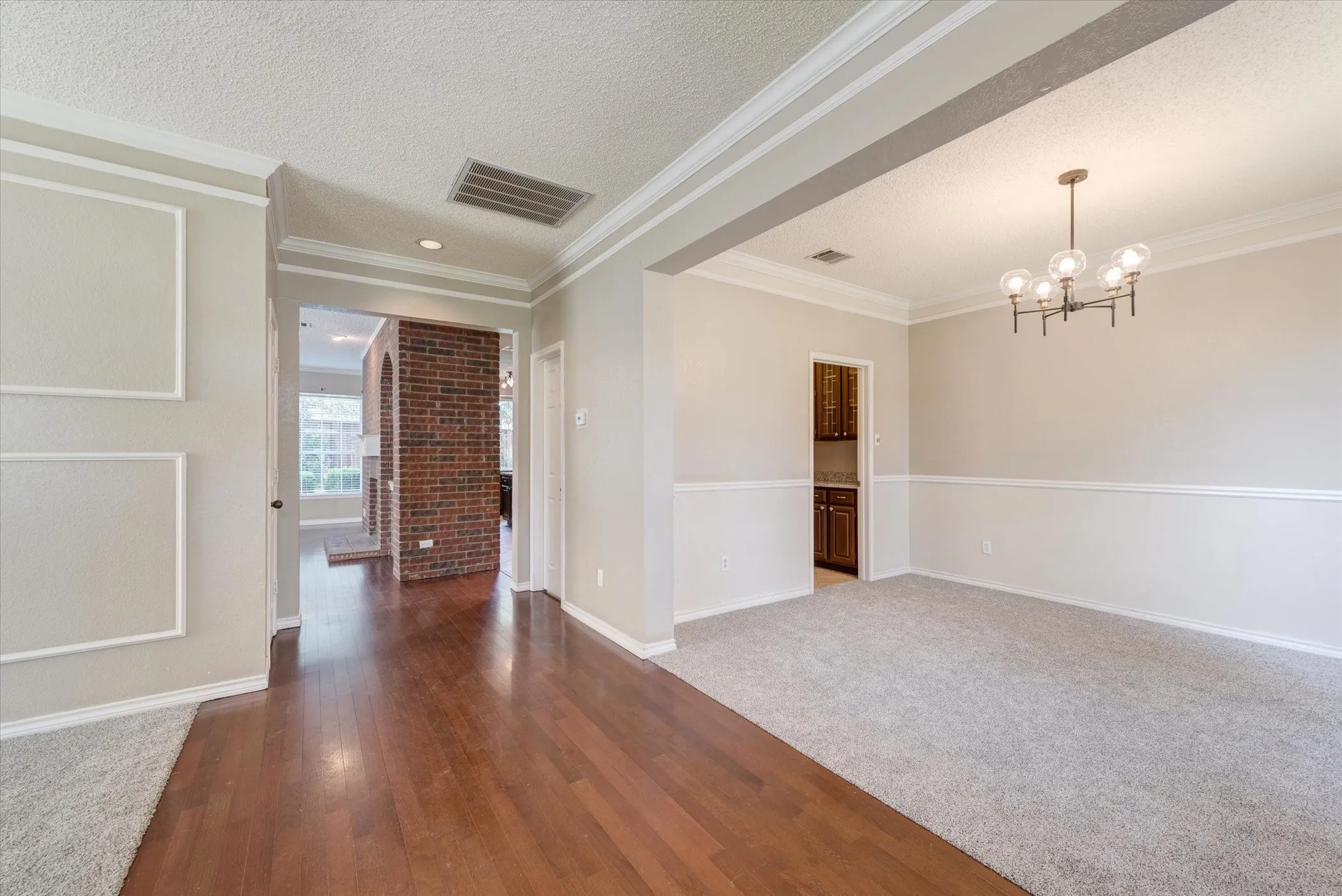 Single Family Residence For Rent in Tarrant County , 3322 Bridlewood Drive, Grapevine, Texas 76051, 4 Bedroom, 3 Bathroom, 2 Garage spaces, 2,793 Sqft, built in 1988, mls#21407892, Real Estate Agent in Grapevine, Homes For Rent in Tarrant county, Homes For Rent in Grapevine, Realtor in Grapevine Texas, Real Estate Brokerage Independent Realty Texas, Luminita Cordes Realtor