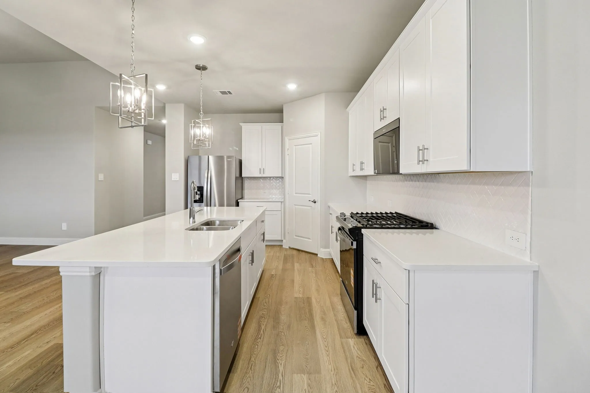 Photo is not of the actual home, but is an inspirational photo of builder’s model home and may depict options, furnishings, and/or decorator features that are not included.