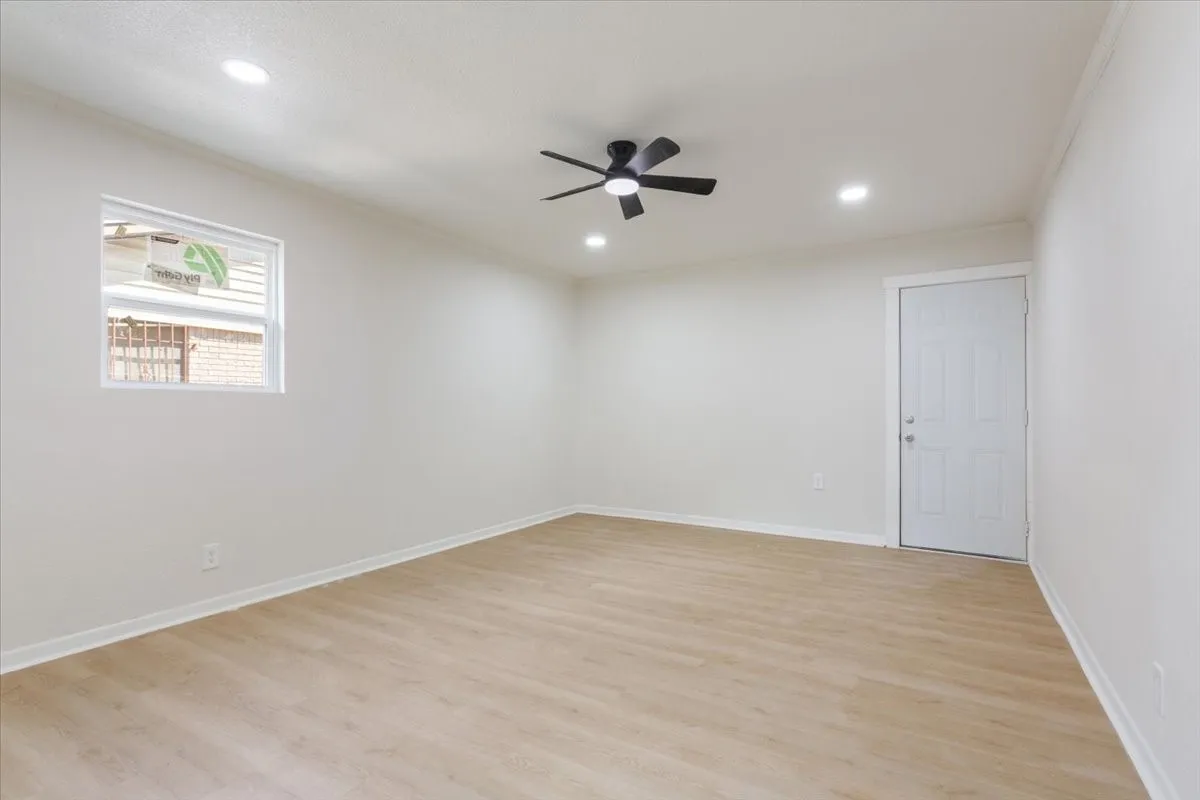 Single Family Residence For Sale in Mc Lennan County , 313 Carver Street, Waco, Texas 76704, 4 Bedroom, 3 Bathroom, 1 Garage spaces, 1,497 Sqft, built in 1967, mls#21409352, Real Estate Agent in Waco, Homes For Sale in Mc Lennan county, Homes For Sale in Waco, Realtor in Waco Texas, Real Estate Brokerage Independent Realty Texas, Luminita Cordes Realtor