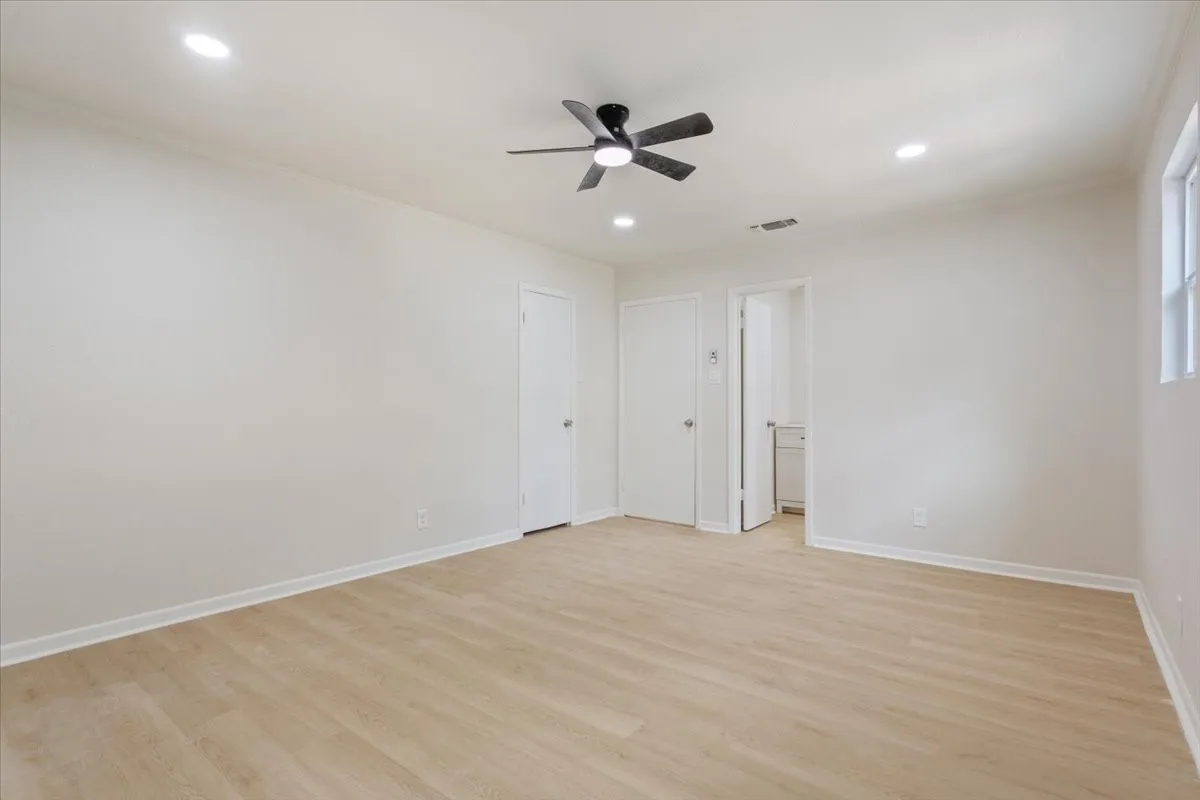 Single Family Residence For Sale in Mc Lennan County , 313 Carver Street, Waco, Texas 76704, 4 Bedroom, 3 Bathroom, 1 Garage spaces, 1,497 Sqft, built in 1967, mls#21409352, Real Estate Agent in Waco, Homes For Sale in Mc Lennan county, Homes For Sale in Waco, Realtor in Waco Texas, Real Estate Brokerage Independent Realty Texas, Luminita Cordes Realtor