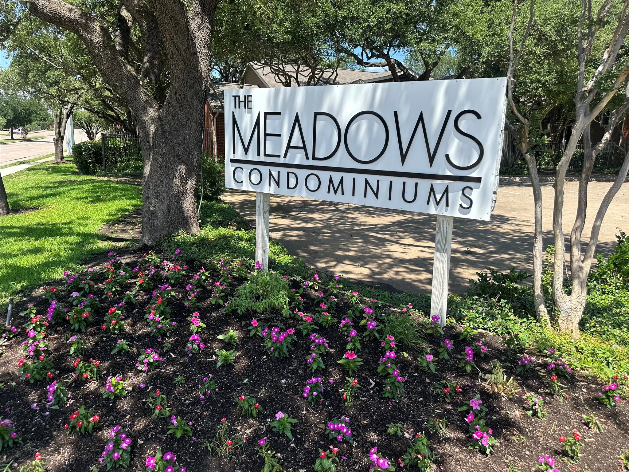 Condominium For Rent in Dallas County , 3611 W Northgate Drive 120, Irving, Texas 75062, 1 Bedroom, 1 Bathroom, Garage spaces, 667 Sqft, built in 1982, mls#21409587, Real Estate Agent in Irving, Homes For Rent in Dallas county, Homes For Rent in Irving, Realtor in Irving Texas, Real Estate Brokerage Independent Realty Texas, Luminita Cordes Realtor