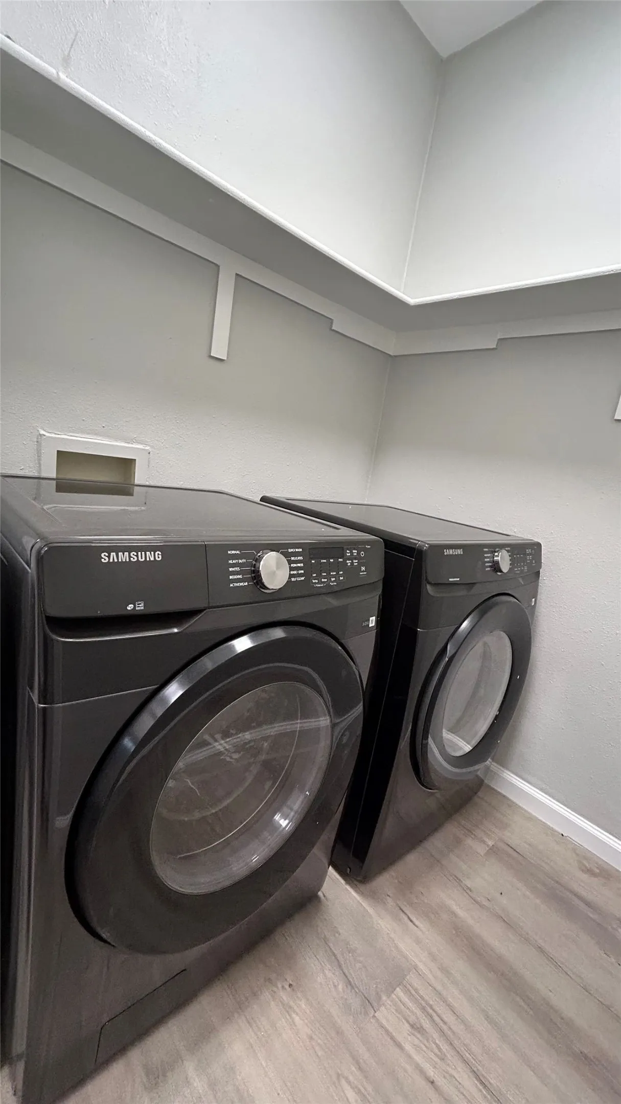 Condominium For Rent in Dallas County , 3611 W Northgate Drive 120, Irving, Texas 75062, 1 Bedroom, 1 Bathroom, Garage spaces, 667 Sqft, built in 1982, mls#21409587, Real Estate Agent in Irving, Homes For Rent in Dallas county, Homes For Rent in Irving, Realtor in Irving Texas, Real Estate Brokerage Independent Realty Texas, Luminita Cordes Realtor