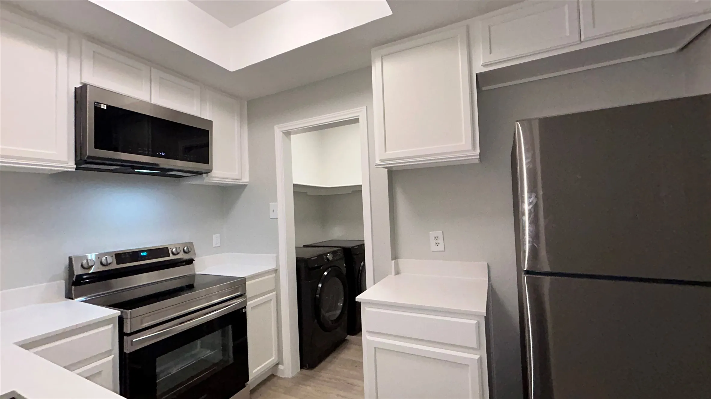 Condominium For Rent in Dallas County , 3611 W Northgate Drive 120, Irving, Texas 75062, 1 Bedroom, 1 Bathroom, Garage spaces, 667 Sqft, built in 1982, mls#21409587, Real Estate Agent in Irving, Homes For Rent in Dallas county, Homes For Rent in Irving, Realtor in Irving Texas, Real Estate Brokerage Independent Realty Texas, Luminita Cordes Realtor