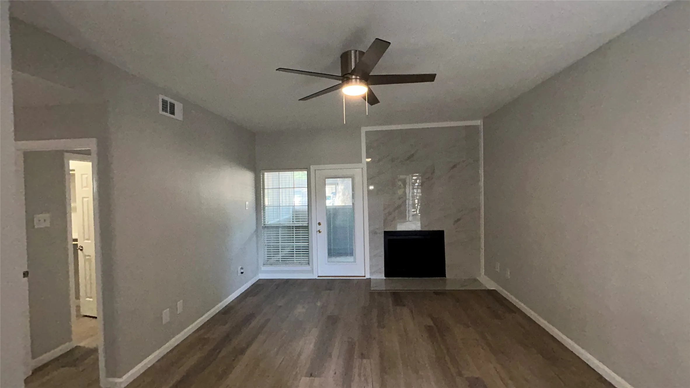 Condominium For Rent in Dallas County , 3611 W Northgate Drive 120, Irving, Texas 75062, 1 Bedroom, 1 Bathroom, Garage spaces, 667 Sqft, built in 1982, mls#21409587, Real Estate Agent in Irving, Homes For Rent in Dallas county, Homes For Rent in Irving, Realtor in Irving Texas, Real Estate Brokerage Independent Realty Texas, Luminita Cordes Realtor