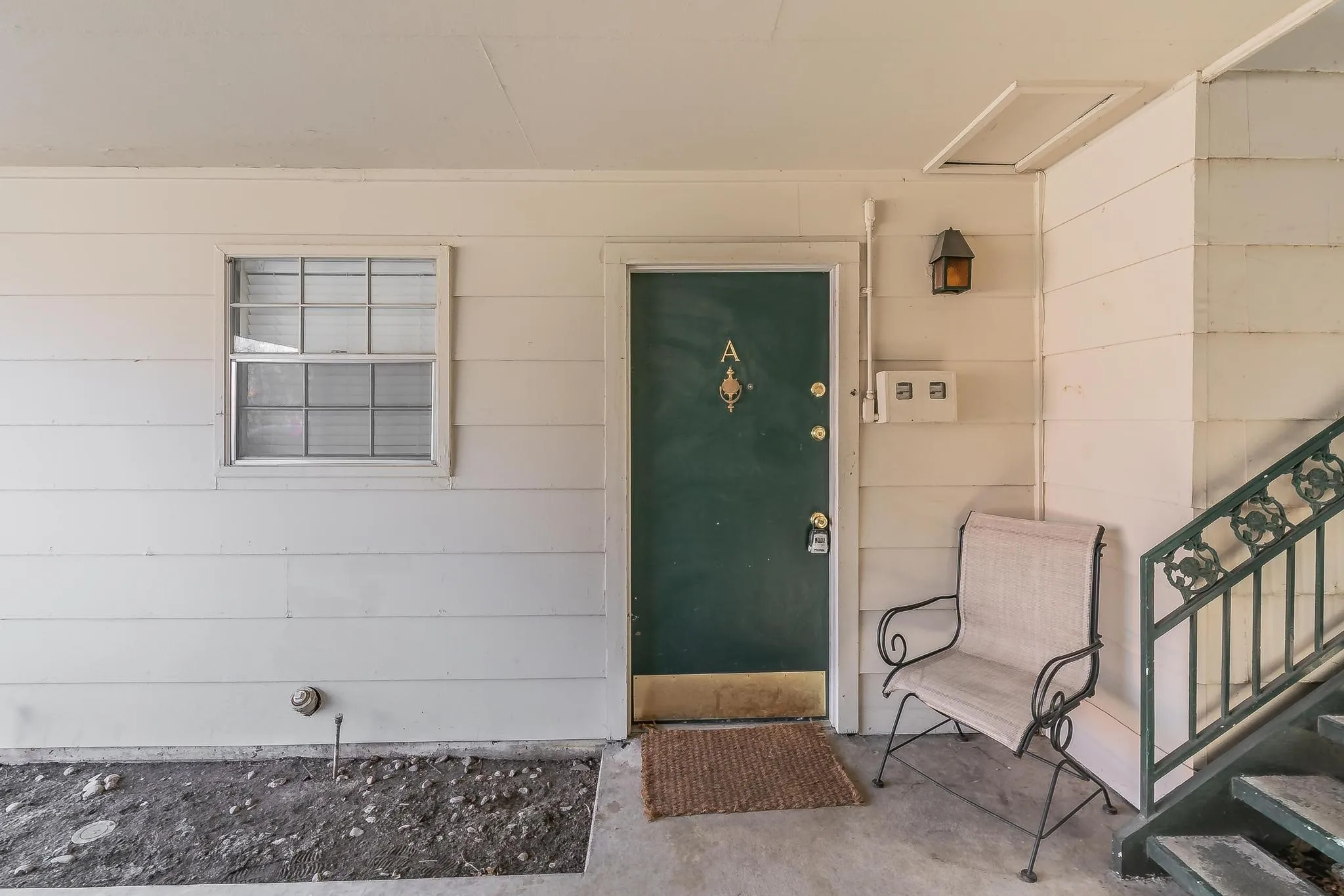 Apartment For Rent in Tarrant County , 4901 Bryce Avenue A, Fort Worth, Texas 76107, 2 Bedroom, 2 Bathroom, Garage spaces, 1,108 Sqft, built in 1965, mls#21409637, Real Estate Agent in Fort Worth, Homes For Rent in Tarrant county, Homes For Rent in Fort Worth, Realtor in Fort Worth Texas, Real Estate Brokerage Independent Realty Texas, Luminita Cordes Realtor