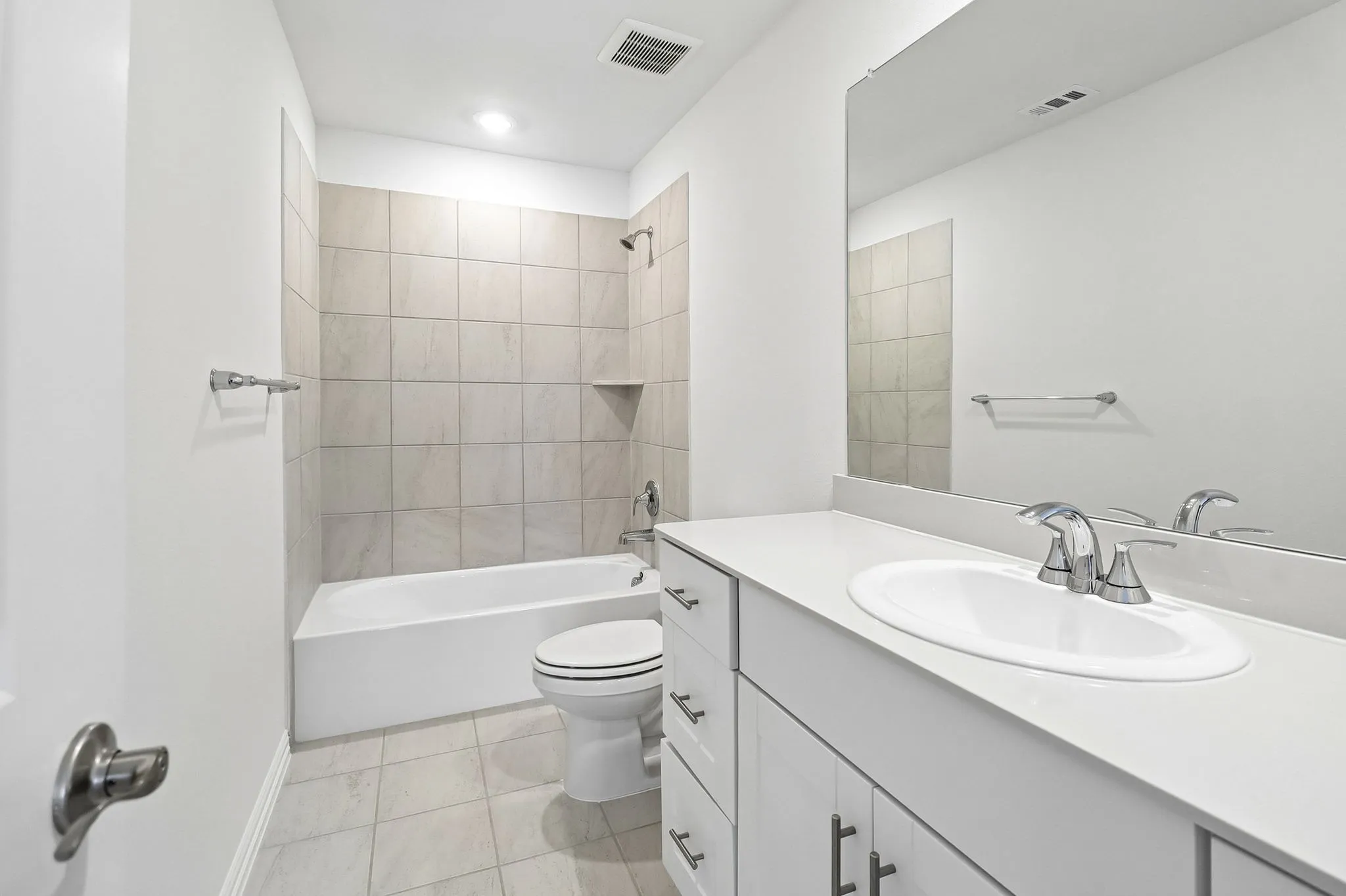 Photo is not of the actual home, but is an inspirational photo of builder’s model home and may depict options, furnishings, and/or decorator features that are not included.