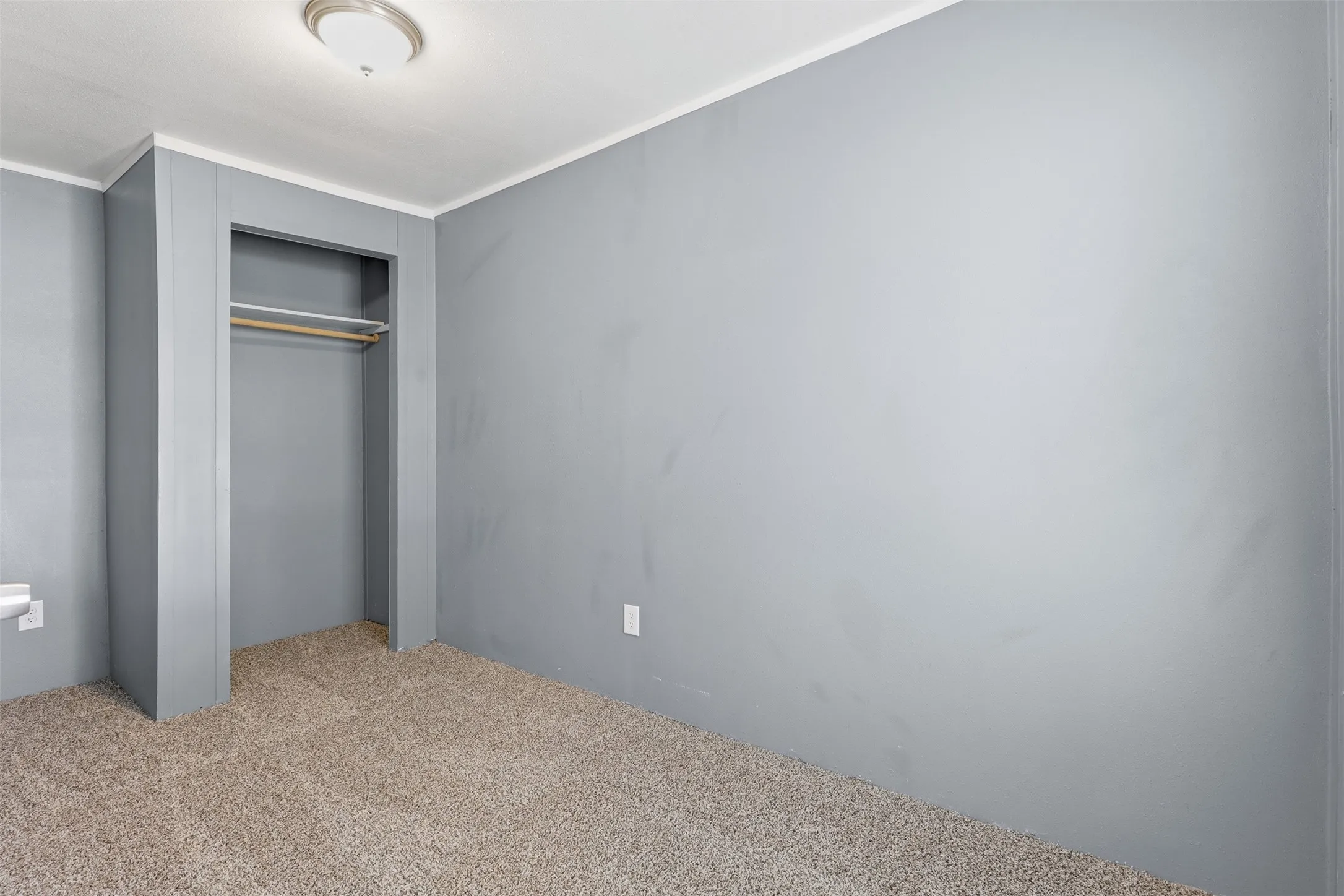 Duplex For Rent in Tarrant County , 2732 Avenue I B, Fort Worth, Texas 76105, 3 Bedroom, 2 Bathroom, Garage spaces, 850 Sqft, built in 1950, mls#21409632, Real Estate Agent in Fort Worth, Homes For Rent in Tarrant county, Homes For Rent in Fort Worth, Realtor in Fort Worth Texas, Real Estate Brokerage Independent Realty Texas, Luminita Cordes Realtor
