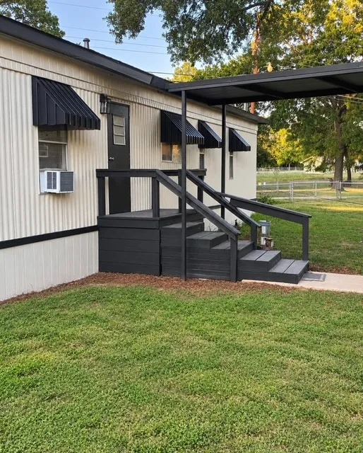 Single Family Residence For Sale in Henderson County , 136 Palisade Drive, Gun Barrel City, Texas 75156, 3 Bedroom, 2 Bathroom, Garage spaces, 1,350 Sqft, built in 1974, mls#21409501, Real Estate Agent in Gun Barrel City, Homes For Sale in Henderson county, Homes For Sale in Gun Barrel City, Realtor in Gun Barrel City Texas, Real Estate Brokerage Independent Realty Texas, Luminita Cordes Realtor