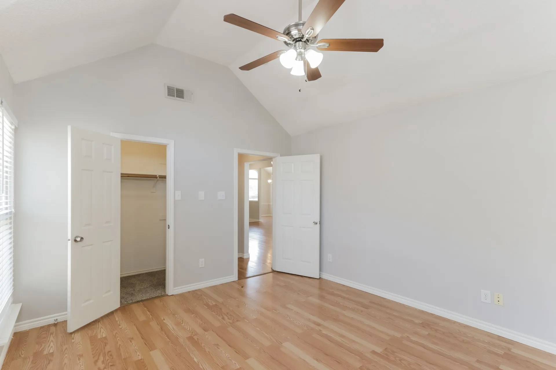 Single Family Residence For Rent in Dallas County , 1027 Sea Shell Drive, Mesquite, Texas 75149, 4 Bedroom, 2 Bathroom, 2 Garage spaces, 1,702 Sqft, built in 1997, mls#21409655, Real Estate Agent in Mesquite, Homes For Rent in Dallas county, Homes For Rent in Mesquite, Realtor in Mesquite Texas, Real Estate Brokerage Independent Realty Texas, Luminita Cordes Realtor