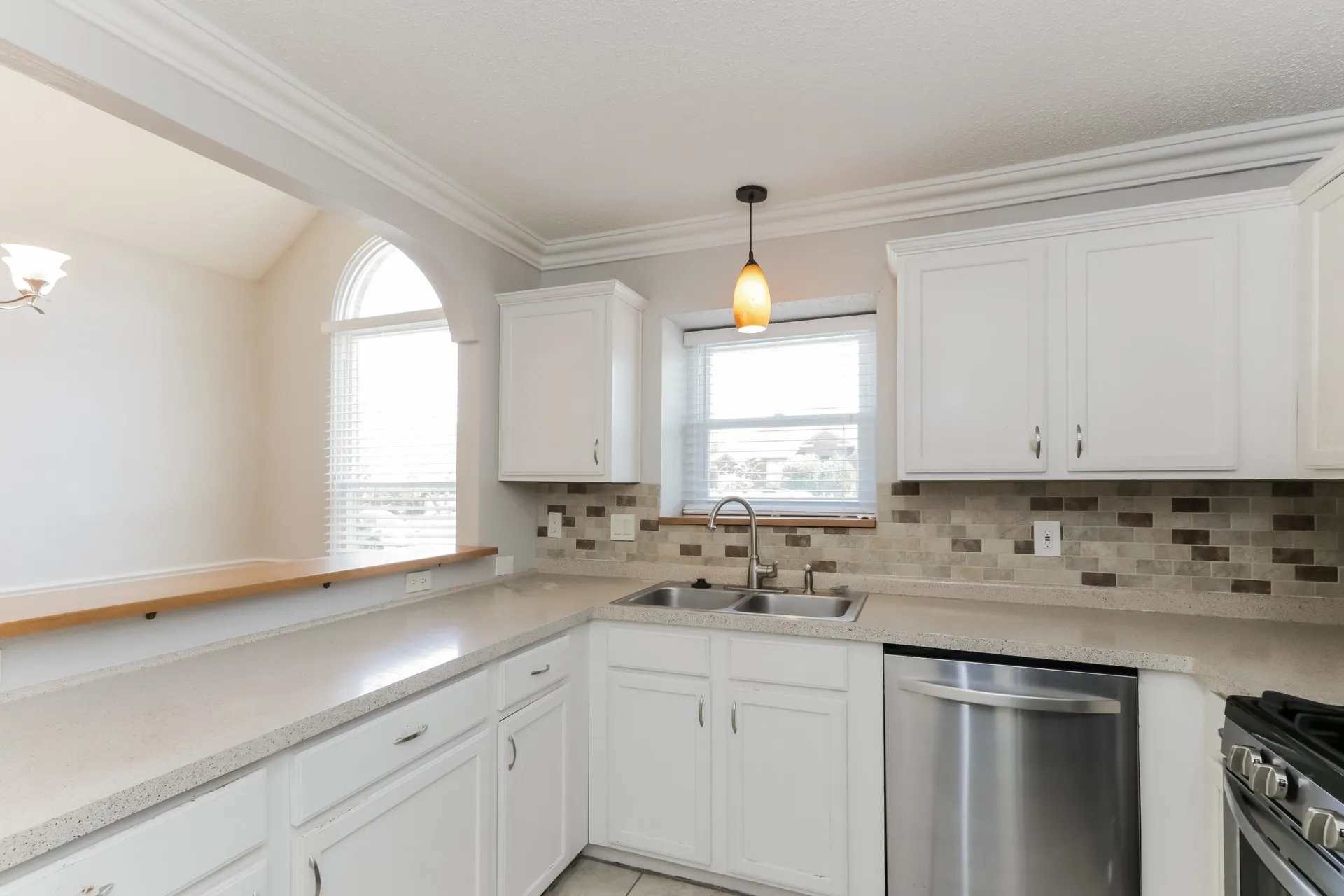 Single Family Residence For Rent in Dallas County , 1027 Sea Shell Drive, Mesquite, Texas 75149, 4 Bedroom, 2 Bathroom, 2 Garage spaces, 1,702 Sqft, built in 1997, mls#21409655, Real Estate Agent in Mesquite, Homes For Rent in Dallas county, Homes For Rent in Mesquite, Realtor in Mesquite Texas, Real Estate Brokerage Independent Realty Texas, Luminita Cordes Realtor