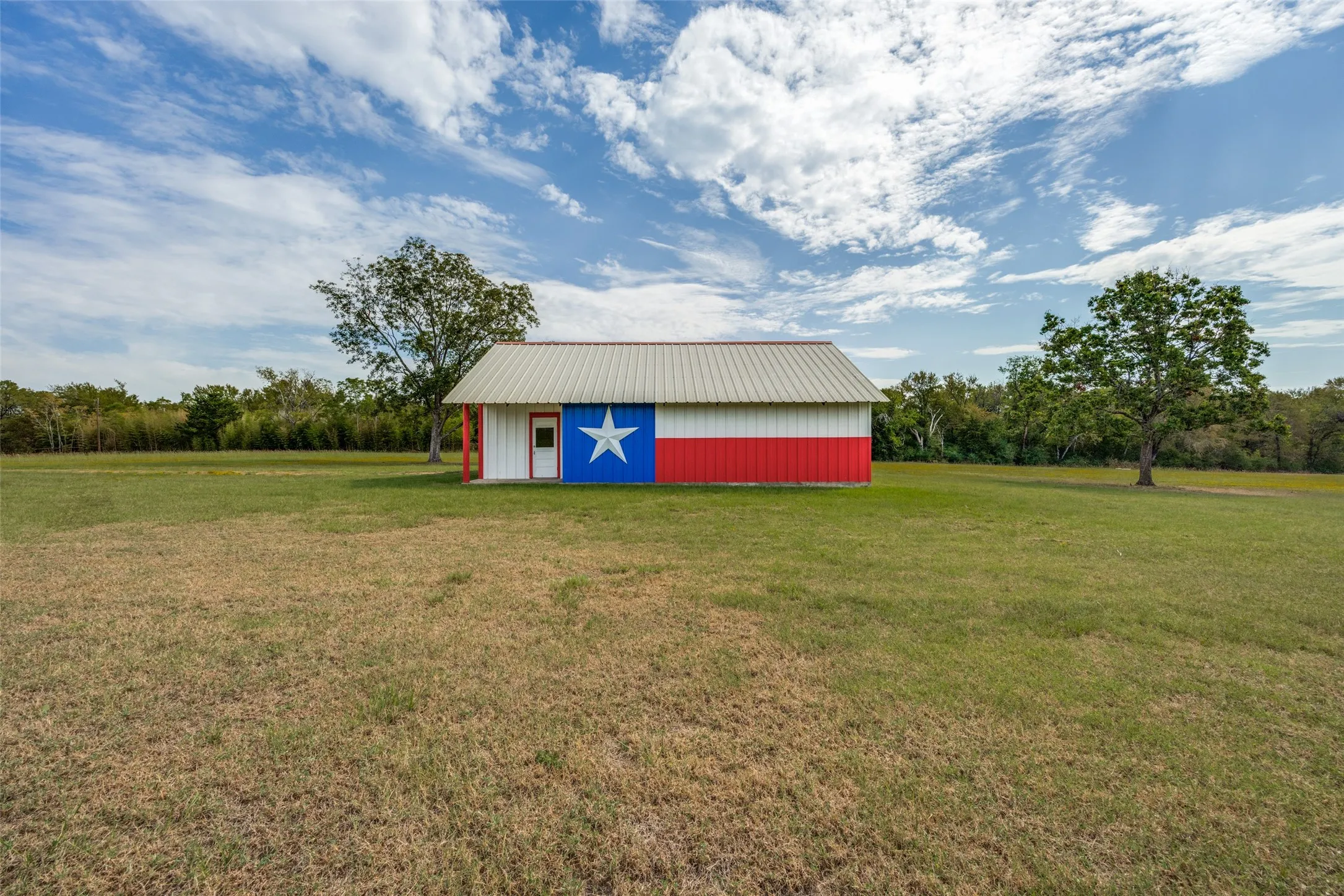 Unimproved Land For Sale in Grayson County , 279 Lakeview Drive, Denison, Texas 75020, 0, 0, Garage spaces, 0 Sqft, built in 0, mls#21409664, Real Estate Agent in Denison, Homes For Sale in Grayson county, Homes For Sale in Denison, Realtor in Denison Texas, Real Estate Brokerage Independent Realty Texas, Luminita Cordes Realtor