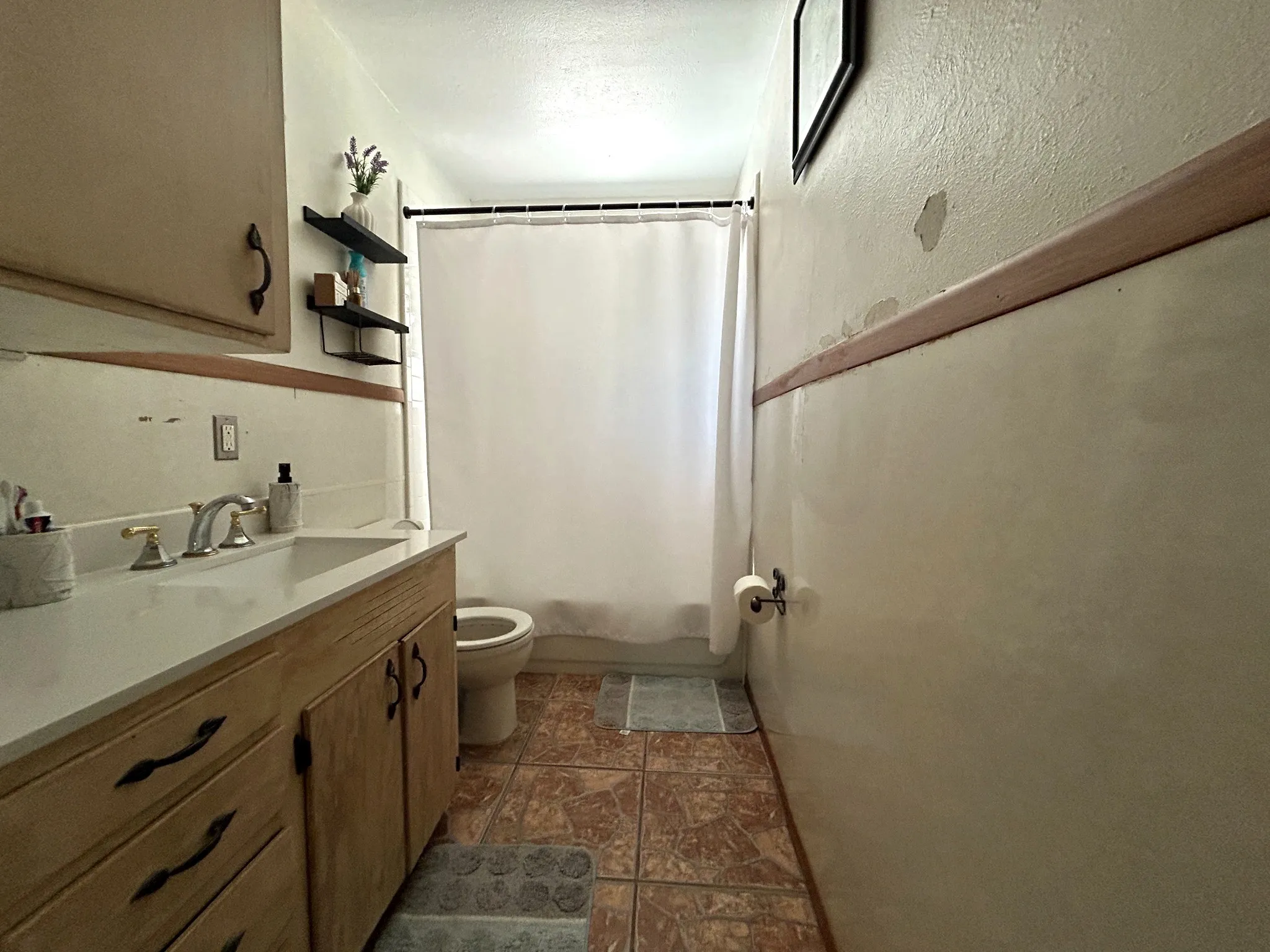 Single Family Residence For Rent in Tarrant County , 861 Russell Lane, Bedford, Texas 76022, 3 Bedroom, 2 Bathroom, Garage spaces, 1,190 Sqft, built in 1964, mls#21409672, Real Estate Agent in Bedford, Homes For Rent in Tarrant county, Homes For Rent in Bedford, Realtor in Bedford Texas, Real Estate Brokerage Independent Realty Texas, Luminita Cordes Realtor