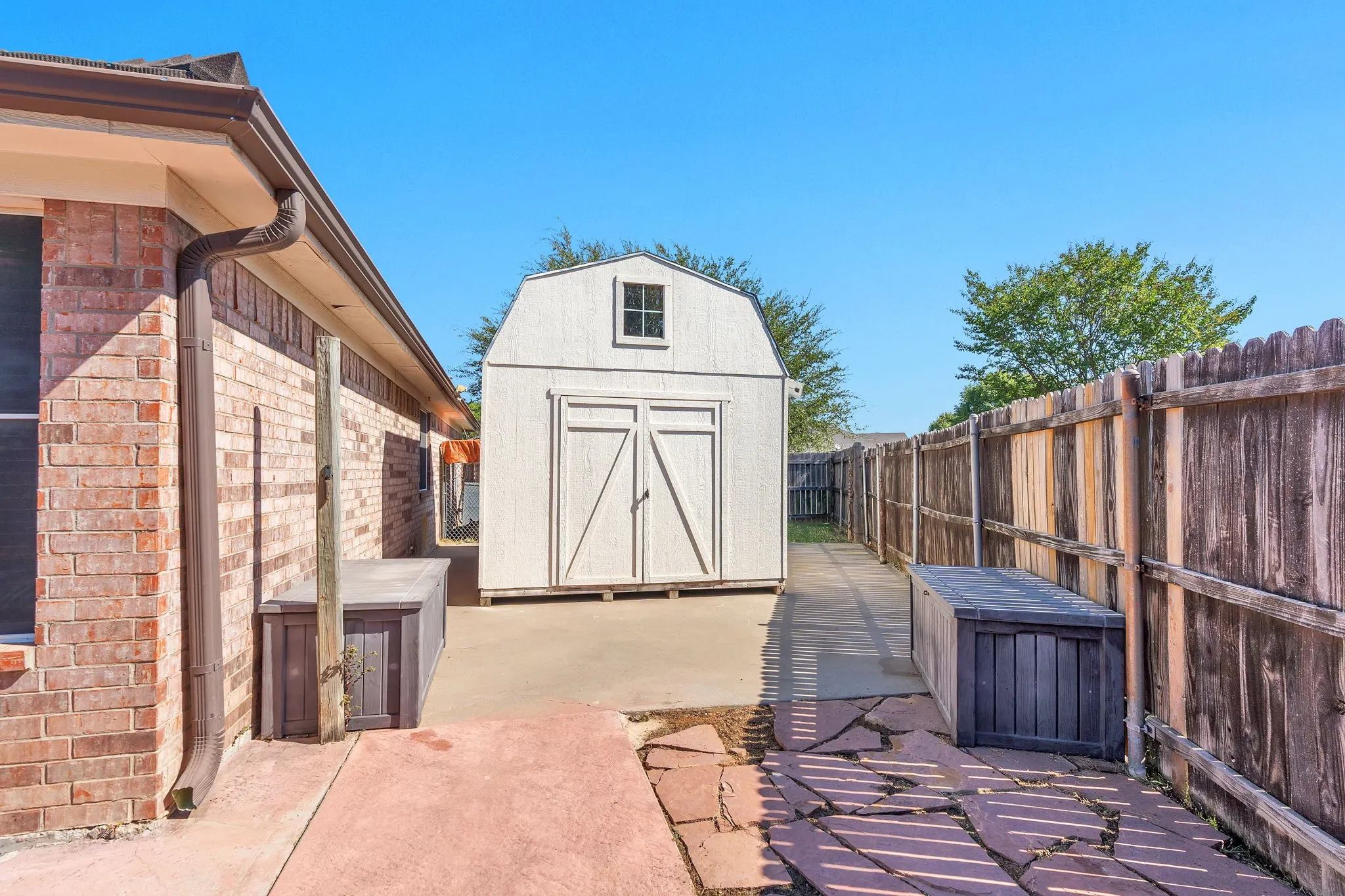 Storage shed