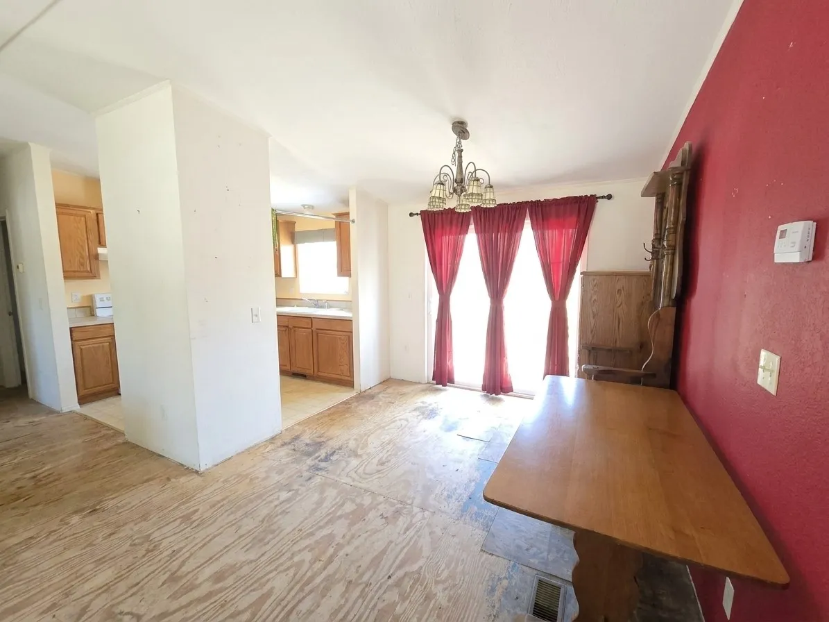 Mobile Home For Sale in Bosque County , 166 Private Road 1387, Morgan, Texas 76671, 3 Bedroom, 2 Bathroom, Garage spaces, 1,568 Sqft, built in 2003, mls#21409661, Real Estate Agent in Morgan, Homes For Sale in Bosque county, Homes For Sale in Morgan, Realtor in Morgan Texas, Real Estate Brokerage Independent Realty Texas, Luminita Cordes Realtor