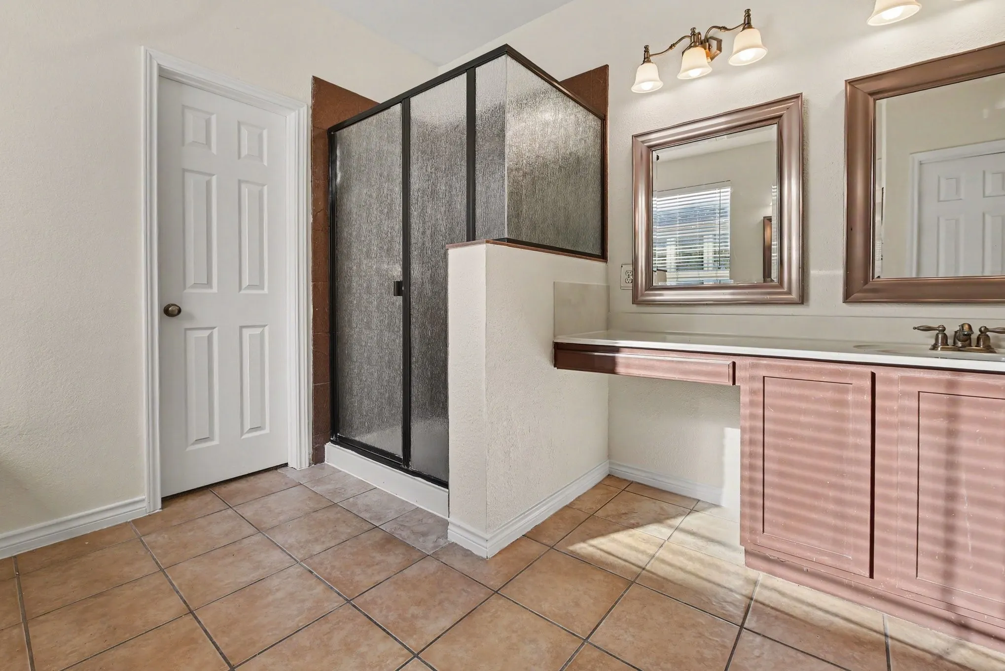 Single Family Residence For Sale in Collin County , 9416 Jerico Drive, Mc Kinney, Texas 75072, 5 Bedroom, 4 Bathroom, 2 Garage spaces, 3,007 Sqft, built in 2006, mls#21409179, Real Estate Agent in Mc Kinney, Homes For Sale in Collin county, Homes For Sale in Mc Kinney, Realtor in Mc Kinney Texas, Real Estate Brokerage Independent Realty Texas, Luminita Cordes Realtor
