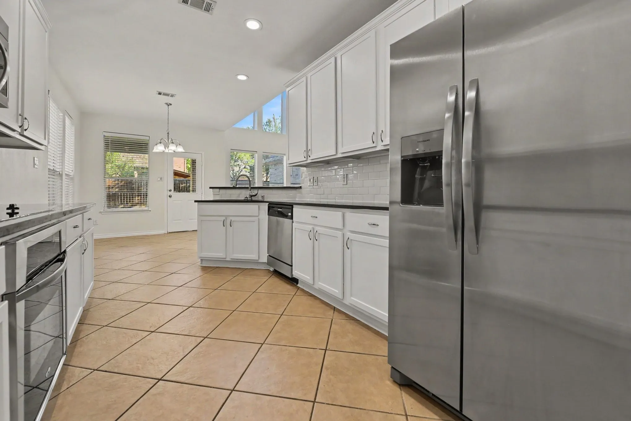 Single Family Residence For Sale in Collin County , 9416 Jerico Drive, Mc Kinney, Texas 75072, 5 Bedroom, 4 Bathroom, 2 Garage spaces, 3,007 Sqft, built in 2006, mls#21409179, Real Estate Agent in Mc Kinney, Homes For Sale in Collin county, Homes For Sale in Mc Kinney, Realtor in Mc Kinney Texas, Real Estate Brokerage Independent Realty Texas, Luminita Cordes Realtor