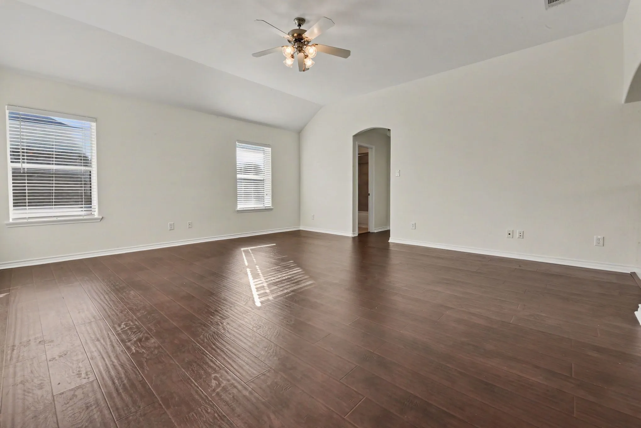 Single Family Residence For Sale in Collin County , 9416 Jerico Drive, Mc Kinney, Texas 75072, 5 Bedroom, 4 Bathroom, 2 Garage spaces, 3,007 Sqft, built in 2006, mls#21409179, Real Estate Agent in Mc Kinney, Homes For Sale in Collin county, Homes For Sale in Mc Kinney, Realtor in Mc Kinney Texas, Real Estate Brokerage Independent Realty Texas, Luminita Cordes Realtor