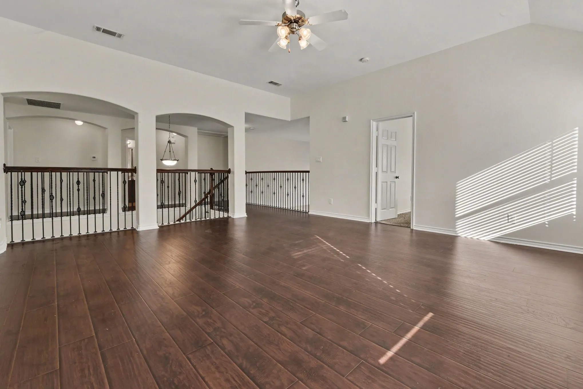 Single Family Residence For Sale in Collin County , 9416 Jerico Drive, Mc Kinney, Texas 75072, 5 Bedroom, 4 Bathroom, 2 Garage spaces, 3,007 Sqft, built in 2006, mls#21409179, Real Estate Agent in Mc Kinney, Homes For Sale in Collin county, Homes For Sale in Mc Kinney, Realtor in Mc Kinney Texas, Real Estate Brokerage Independent Realty Texas, Luminita Cordes Realtor