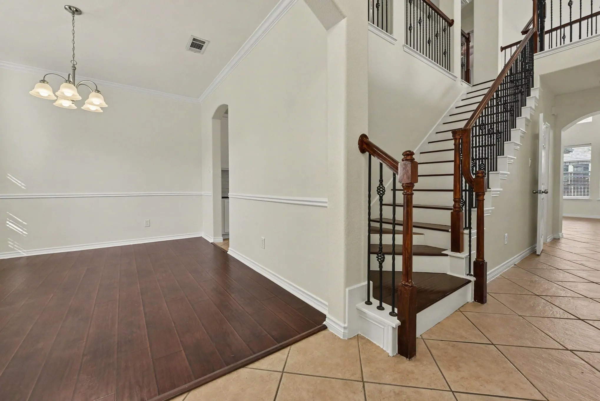 Single Family Residence For Sale in Collin County , 9416 Jerico Drive, Mc Kinney, Texas 75072, 5 Bedroom, 4 Bathroom, 2 Garage spaces, 3,007 Sqft, built in 2006, mls#21409179, Real Estate Agent in Mc Kinney, Homes For Sale in Collin county, Homes For Sale in Mc Kinney, Realtor in Mc Kinney Texas, Real Estate Brokerage Independent Realty Texas, Luminita Cordes Realtor