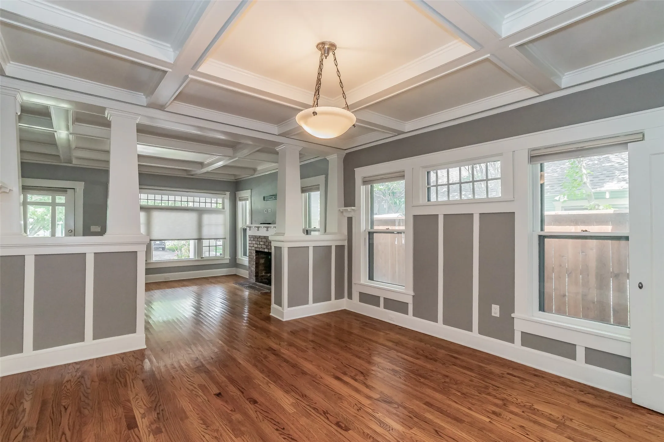Single Family Residence For Rent in Tarrant County , 2209 6th Avenue, Fort Worth, Texas 76110, 2 Bedroom, 2 Bathroom, 2 Garage spaces, 1,711 Sqft, built in 1919, mls#21409680, Real Estate Agent in Fort Worth, Homes For Rent in Tarrant county, Homes For Rent in Fort Worth, Realtor in Fort Worth Texas, Real Estate Brokerage Independent Realty Texas, Luminita Cordes Realtor