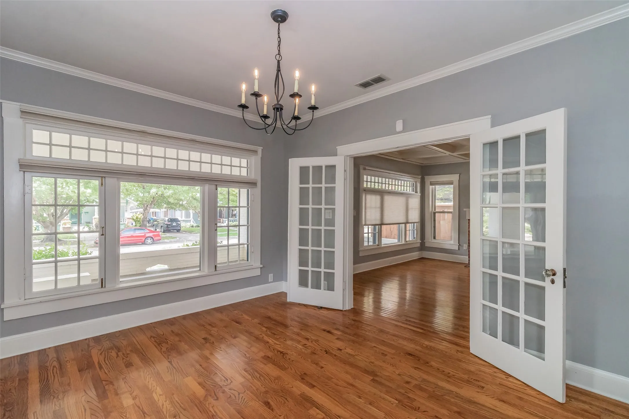 Single Family Residence For Rent in Tarrant County , 2209 6th Avenue, Fort Worth, Texas 76110, 2 Bedroom, 2 Bathroom, 2 Garage spaces, 1,711 Sqft, built in 1919, mls#21409680, Real Estate Agent in Fort Worth, Homes For Rent in Tarrant county, Homes For Rent in Fort Worth, Realtor in Fort Worth Texas, Real Estate Brokerage Independent Realty Texas, Luminita Cordes Realtor