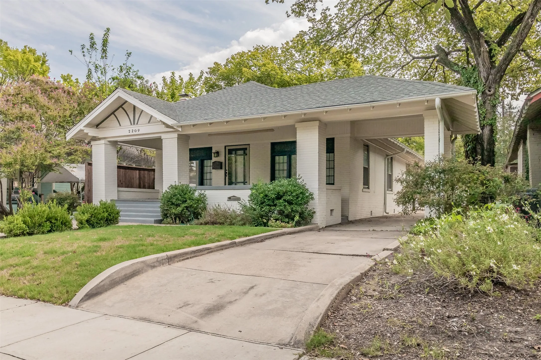 Single Family Residence For Rent