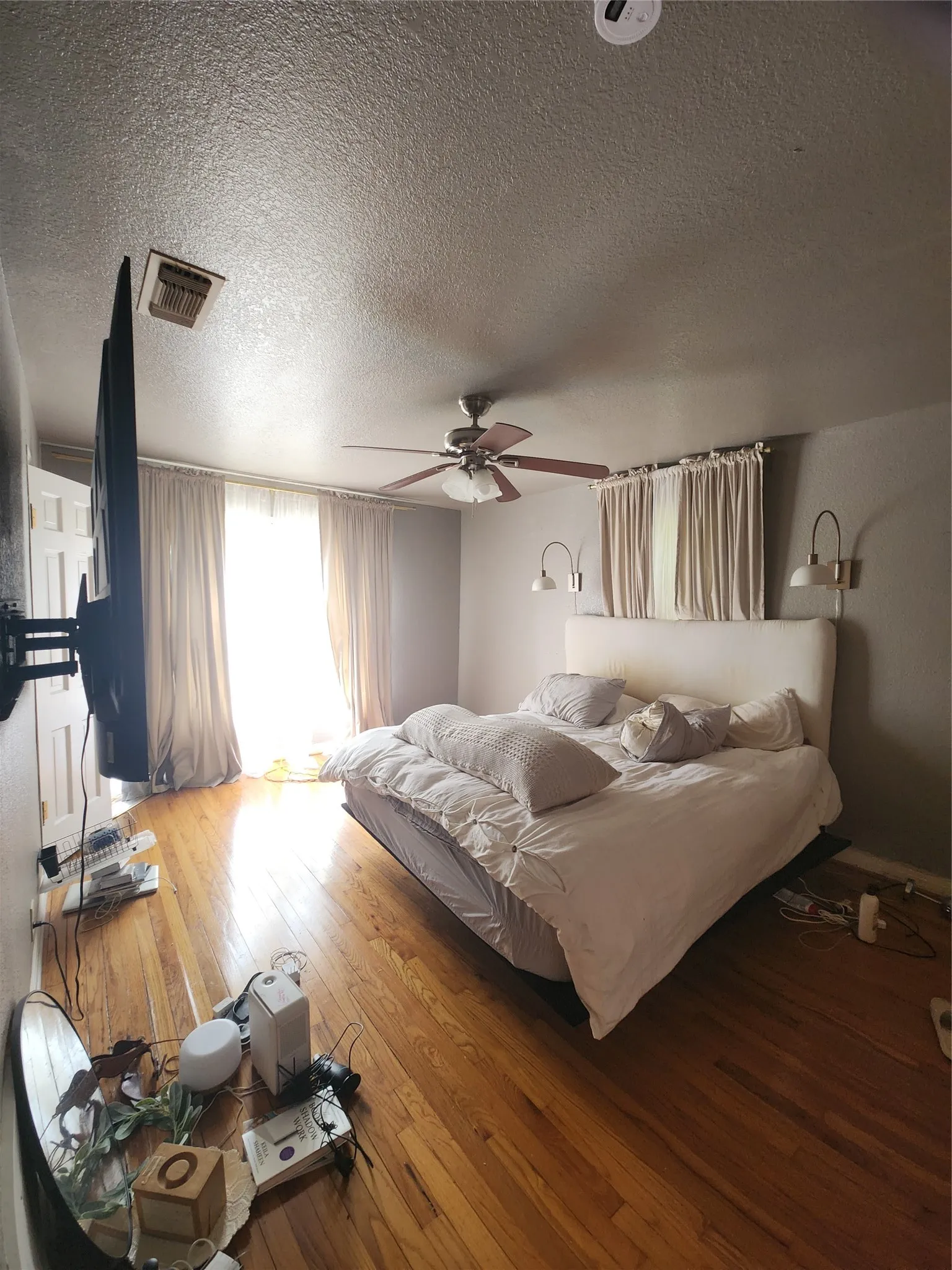 Single Family Residence For Rent in Parker County , 440 S Main Street, Springtown, Texas 76082, 3 Bedroom, 2 Bathroom, 1 Garage spaces, 1,408 Sqft, built in 1949, mls#21405600, Real Estate Agent in Springtown, Homes For Rent in Parker county, Homes For Rent in Springtown, Realtor in Springtown Texas, Real Estate Brokerage Independent Realty Texas, Luminita Cordes Realtor