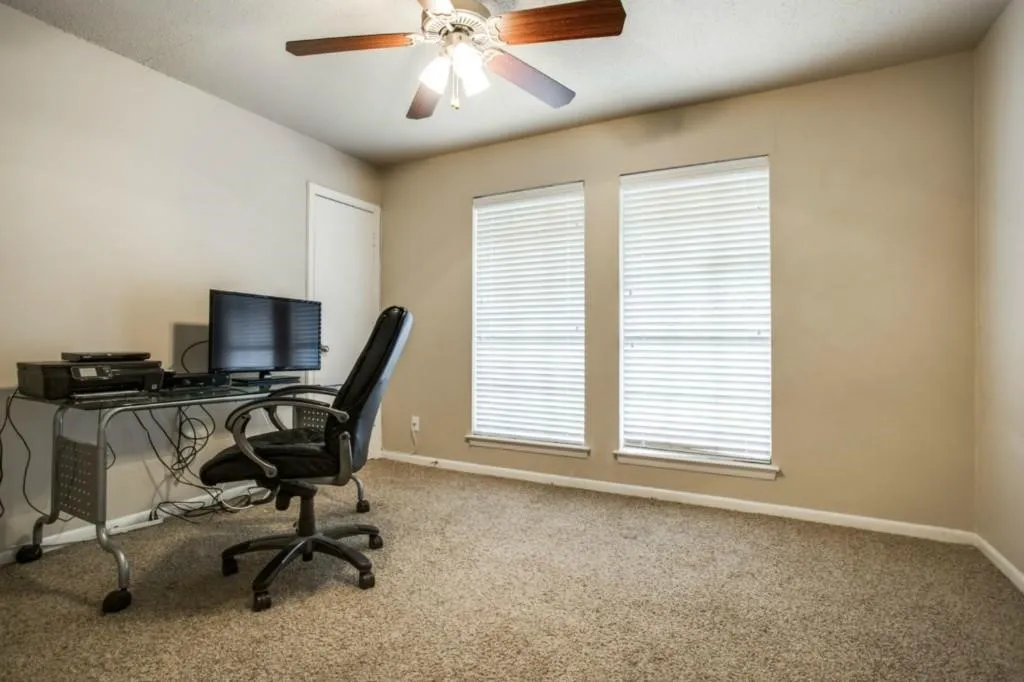 Single Family Residence For Rent in Dallas County , 3801 Eugene Court N, Irving, Texas 75062, 5 Bedroom, 3 Bathroom, 2 Garage spaces, 2,498 Sqft, built in 1968, mls#21409119, Real Estate Agent in Irving, Homes For Rent in Dallas county, Homes For Rent in Irving, Realtor in Irving Texas, Real Estate Brokerage Independent Realty Texas, Luminita Cordes Realtor