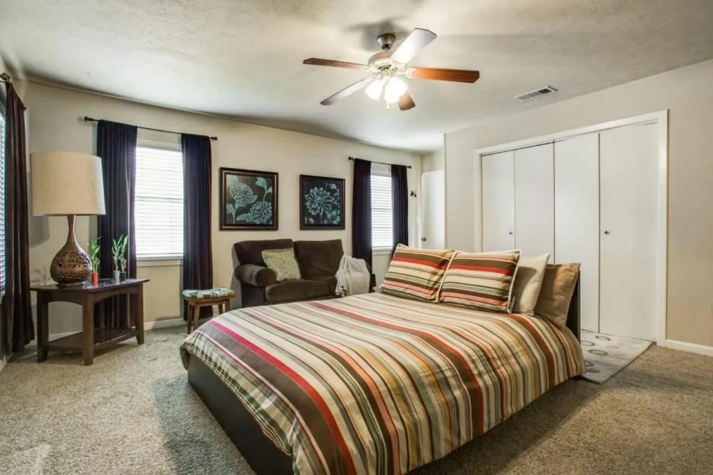 Single Family Residence For Rent in Dallas County , 3801 Eugene Court N, Irving, Texas 75062, 5 Bedroom, 3 Bathroom, 2 Garage spaces, 2,498 Sqft, built in 1968, mls#21409119, Real Estate Agent in Irving, Homes For Rent in Dallas county, Homes For Rent in Irving, Realtor in Irving Texas, Real Estate Brokerage Independent Realty Texas, Luminita Cordes Realtor