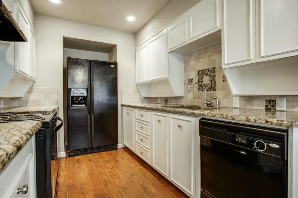 Single Family Residence For Rent in Dallas County , 3801 Eugene Court N, Irving, Texas 75062, 5 Bedroom, 3 Bathroom, 2 Garage spaces, 2,498 Sqft, built in 1968, mls#21409119, Real Estate Agent in Irving, Homes For Rent in Dallas county, Homes For Rent in Irving, Realtor in Irving Texas, Real Estate Brokerage Independent Realty Texas, Luminita Cordes Realtor