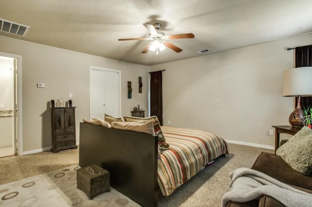 Single Family Residence For Rent in Dallas County , 3801 Eugene Court N, Irving, Texas 75062, 5 Bedroom, 3 Bathroom, 2 Garage spaces, 2,498 Sqft, built in 1968, mls#21409119, Real Estate Agent in Irving, Homes For Rent in Dallas county, Homes For Rent in Irving, Realtor in Irving Texas, Real Estate Brokerage Independent Realty Texas, Luminita Cordes Realtor