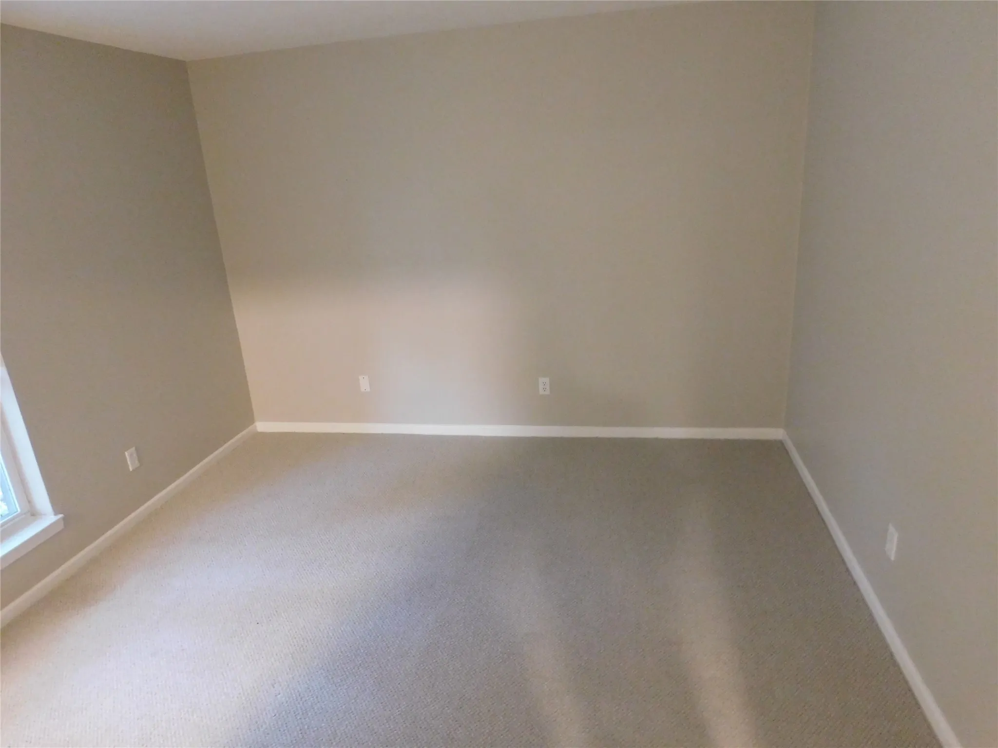 Condominium For Rent in Dallas County , 4239 Mckinney Avenue 208, Dallas, Texas 75205, 1 Bedroom, 1 Bathroom, Garage spaces, 630 Sqft, built in 1968, mls#21409627, Real Estate Agent in Dallas, Homes For Rent in Dallas county, Homes For Rent in Dallas, Realtor in Dallas Texas, Real Estate Brokerage Independent Realty Texas, Luminita Cordes Realtor