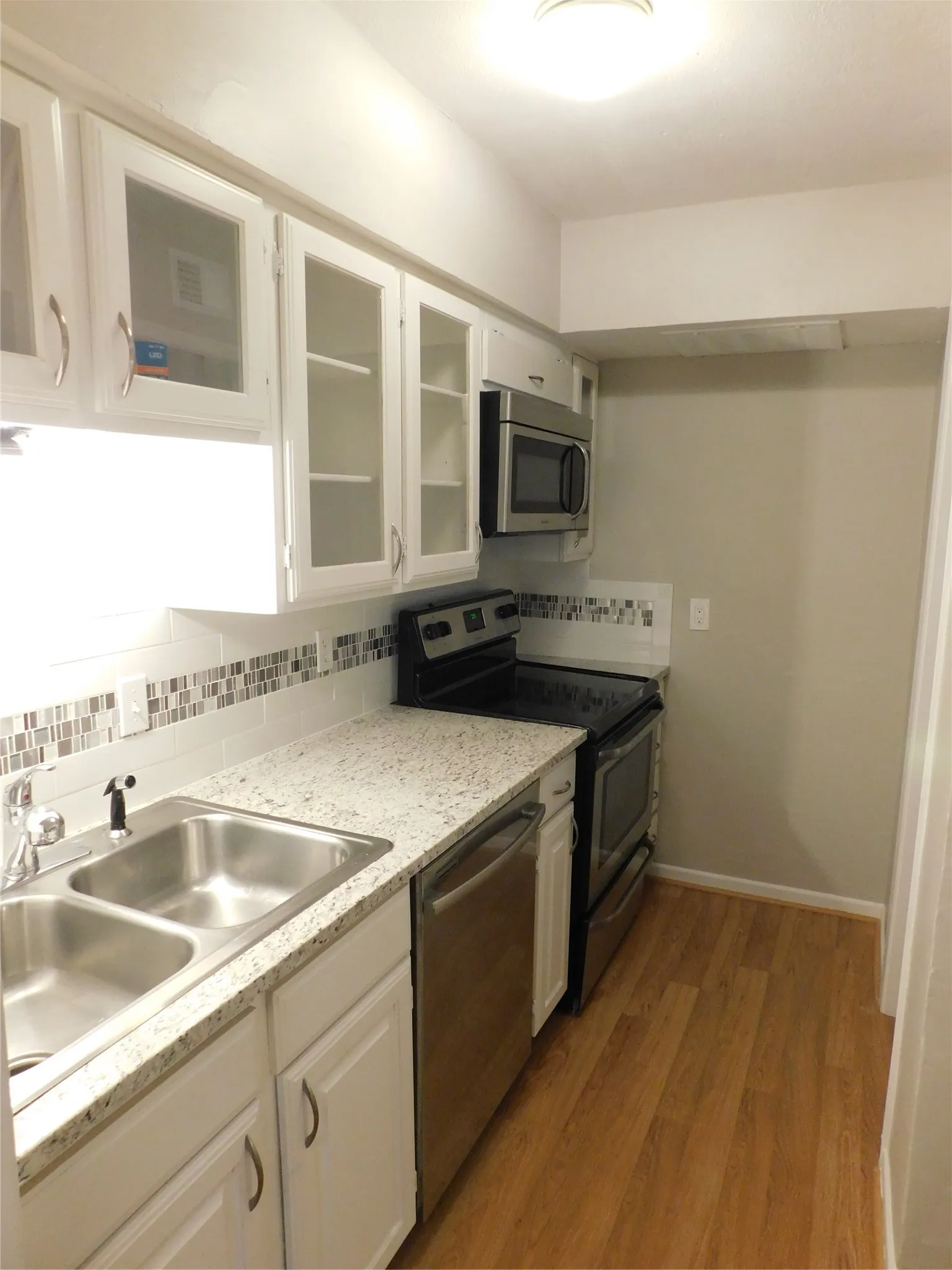 Condominium For Rent in Dallas County , 4239 Mckinney Avenue 208, Dallas, Texas 75205, 1 Bedroom, 1 Bathroom, Garage spaces, 630 Sqft, built in 1968, mls#21409627, Real Estate Agent in Dallas, Homes For Rent in Dallas county, Homes For Rent in Dallas, Realtor in Dallas Texas, Real Estate Brokerage Independent Realty Texas, Luminita Cordes Realtor