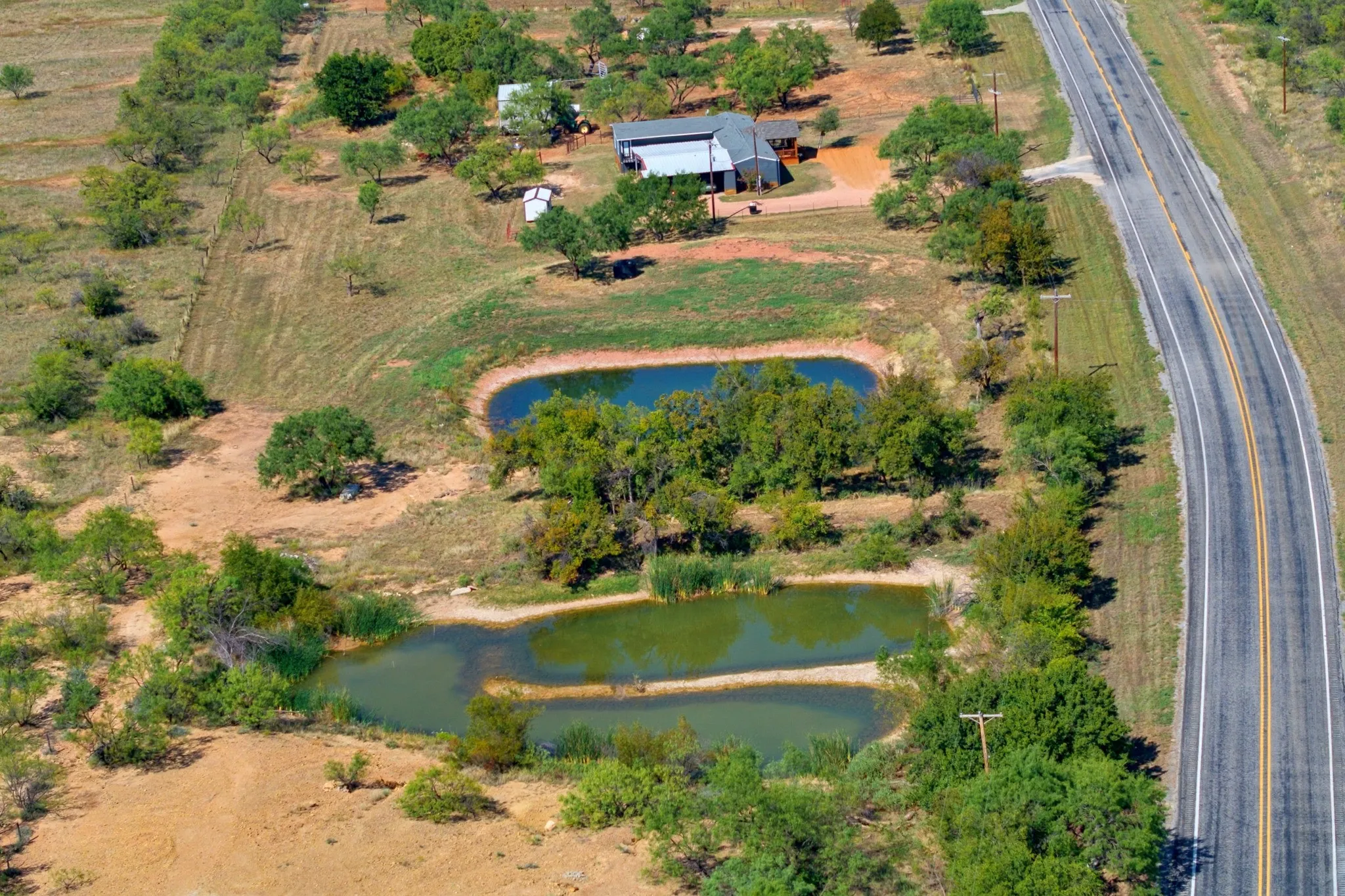 Mobile Home For Sale in Coleman County , 7330 N US Hwy 283, Coleman, Texas 76834, 3 Bedroom, 3 Bathroom, 2 Garage spaces, 2,021 Sqft, built in 2005, mls#21409518, Real Estate Agent in Coleman, Homes For Sale in Coleman county, Homes For Sale in Coleman, Realtor in Coleman Texas, Real Estate Brokerage Independent Realty Texas, Luminita Cordes Realtor