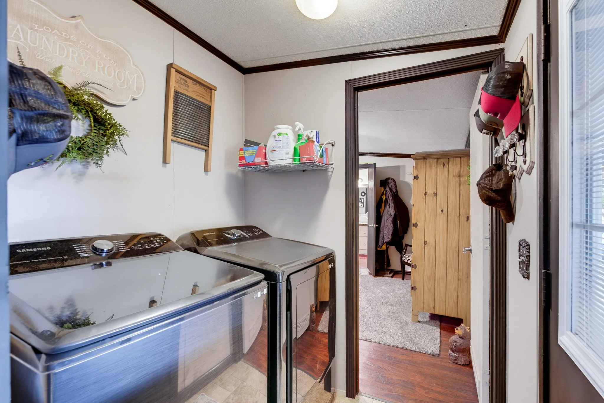 Mobile Home For Sale in Coleman County , 7330 N US Hwy 283, Coleman, Texas 76834, 3 Bedroom, 3 Bathroom, 2 Garage spaces, 2,021 Sqft, built in 2005, mls#21409518, Real Estate Agent in Coleman, Homes For Sale in Coleman county, Homes For Sale in Coleman, Realtor in Coleman Texas, Real Estate Brokerage Independent Realty Texas, Luminita Cordes Realtor