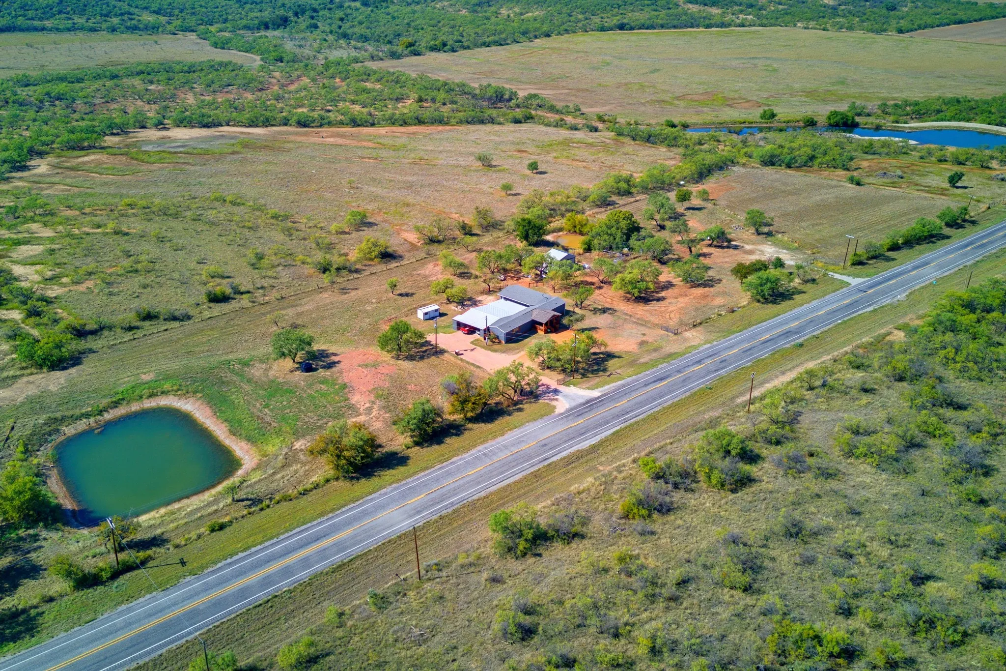 Mobile Home For Sale in Coleman County , 7330 N US Hwy 283, Coleman, Texas 76834, 3 Bedroom, 3 Bathroom, 2 Garage spaces, 2,021 Sqft, built in 2005, mls#21409518, Real Estate Agent in Coleman, Homes For Sale in Coleman county, Homes For Sale in Coleman, Realtor in Coleman Texas, Real Estate Brokerage Independent Realty Texas, Luminita Cordes Realtor