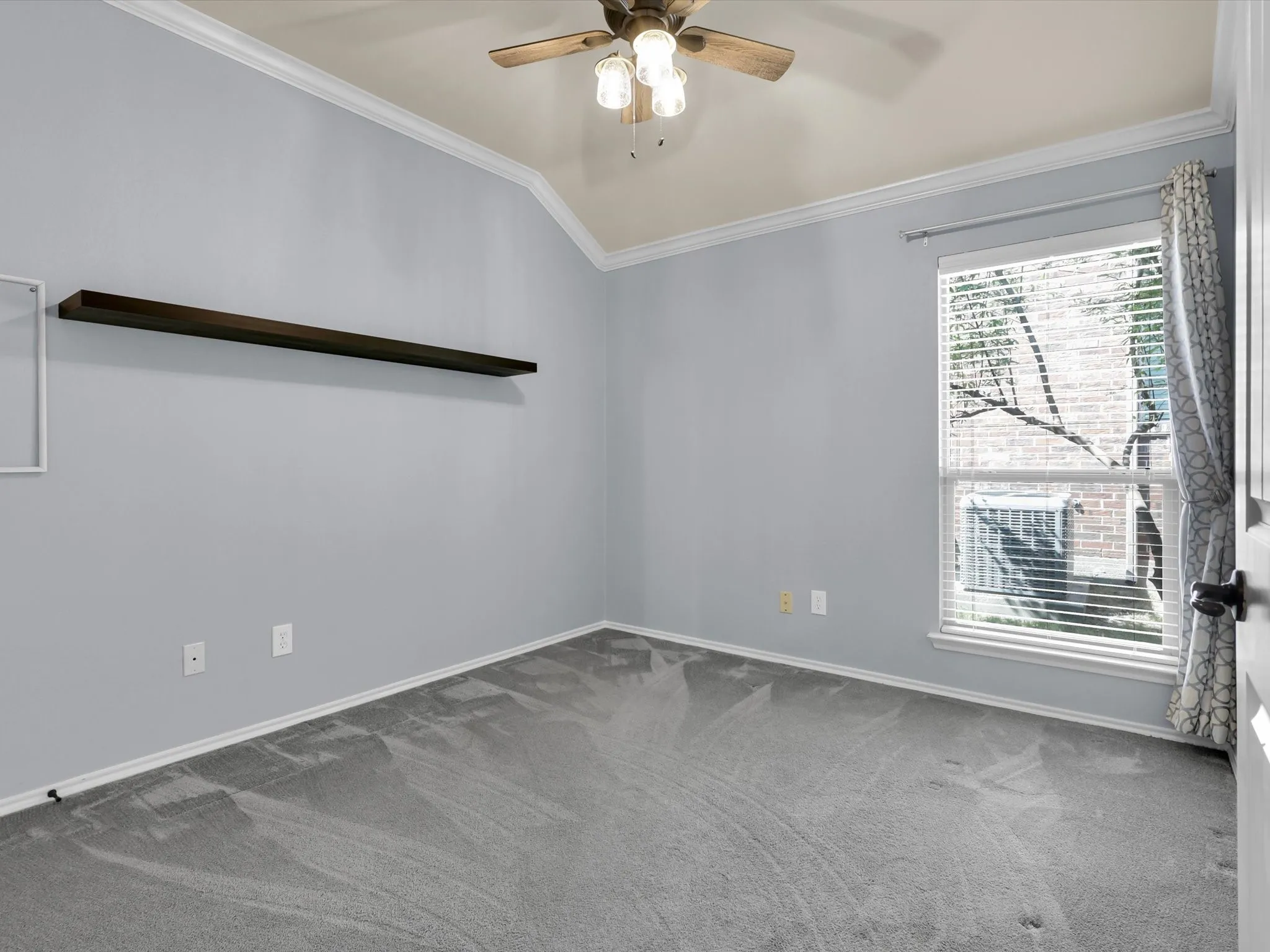 Single Family Residence For Rent in Collin County , 3202 Morgan Drive, Celina, Texas 75009, 3 Bedroom, 2 Bathroom, 2 Garage spaces, 2,024 Sqft, built in 2012, mls#21409671, Real Estate Agent in Celina, Homes For Rent in Collin county, Homes For Rent in Celina, Realtor in Celina Texas, Real Estate Brokerage Independent Realty Texas, Luminita Cordes Realtor