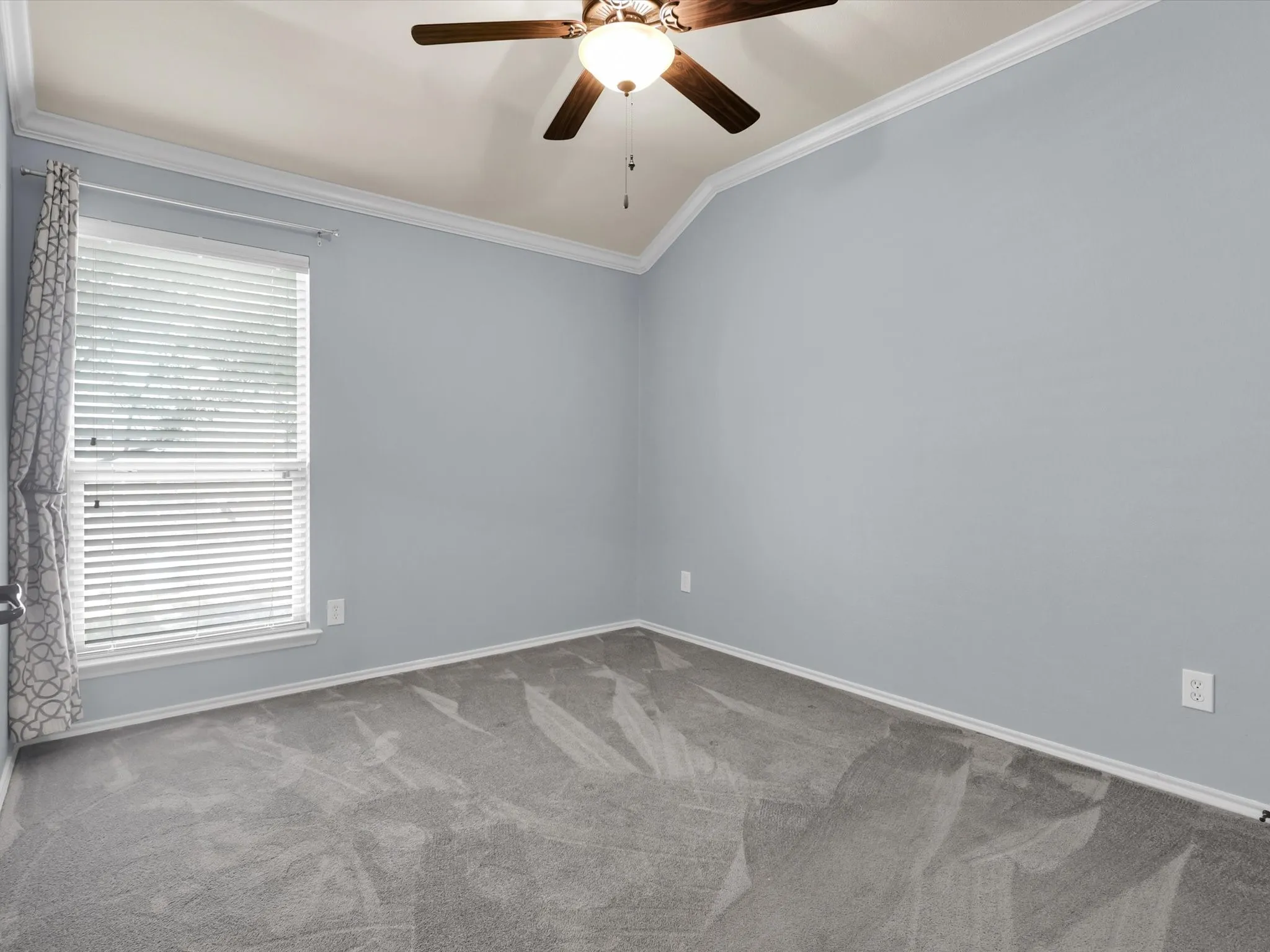 Single Family Residence For Rent in Collin County , 3202 Morgan Drive, Celina, Texas 75009, 3 Bedroom, 2 Bathroom, 2 Garage spaces, 2,024 Sqft, built in 2012, mls#21409671, Real Estate Agent in Celina, Homes For Rent in Collin county, Homes For Rent in Celina, Realtor in Celina Texas, Real Estate Brokerage Independent Realty Texas, Luminita Cordes Realtor