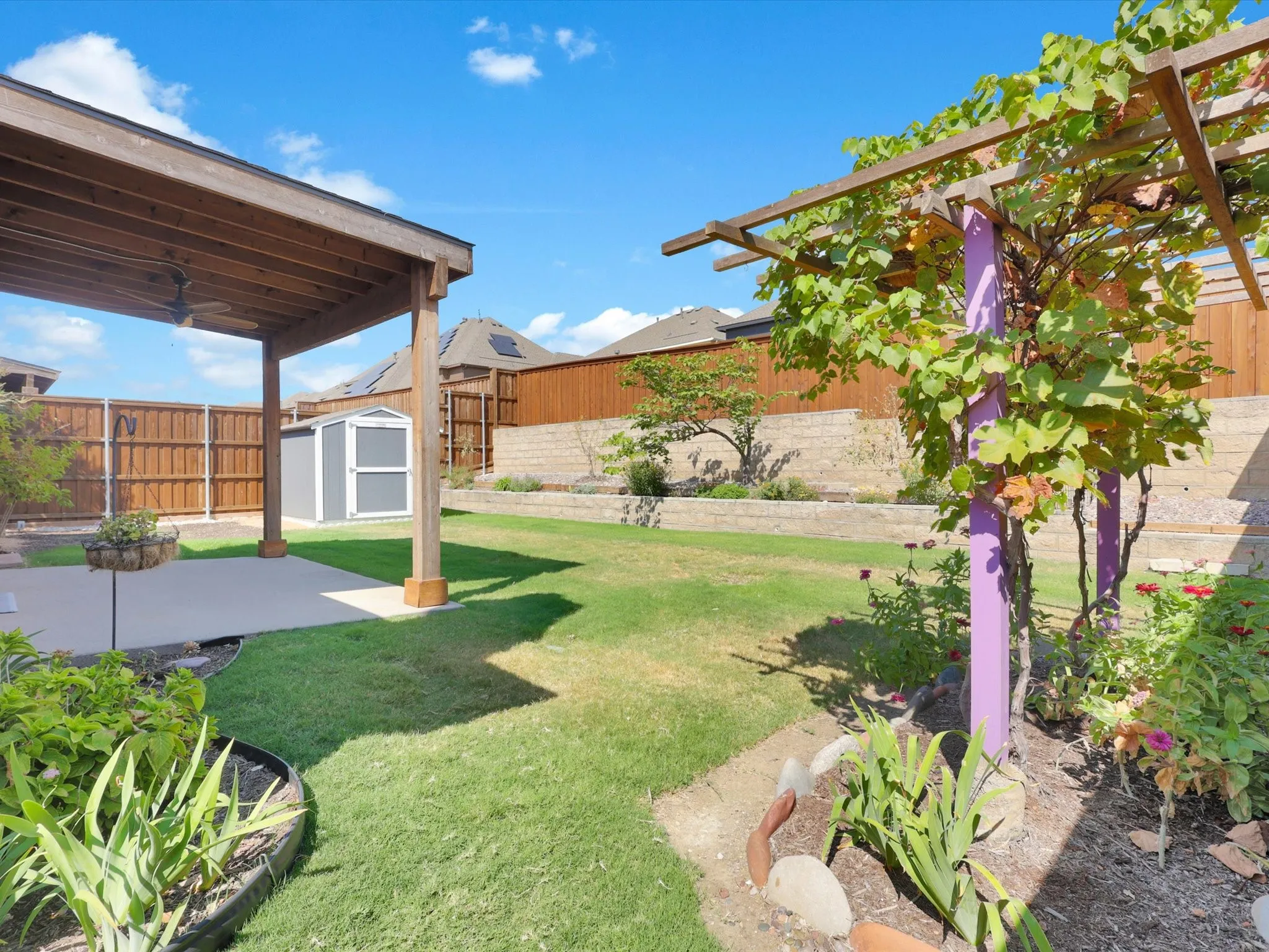 Single Family Residence For Rent in Collin County , 3202 Morgan Drive, Celina, Texas 75009, 3 Bedroom, 2 Bathroom, 2 Garage spaces, 2,024 Sqft, built in 2012, mls#21409671, Real Estate Agent in Celina, Homes For Rent in Collin county, Homes For Rent in Celina, Realtor in Celina Texas, Real Estate Brokerage Independent Realty Texas, Luminita Cordes Realtor