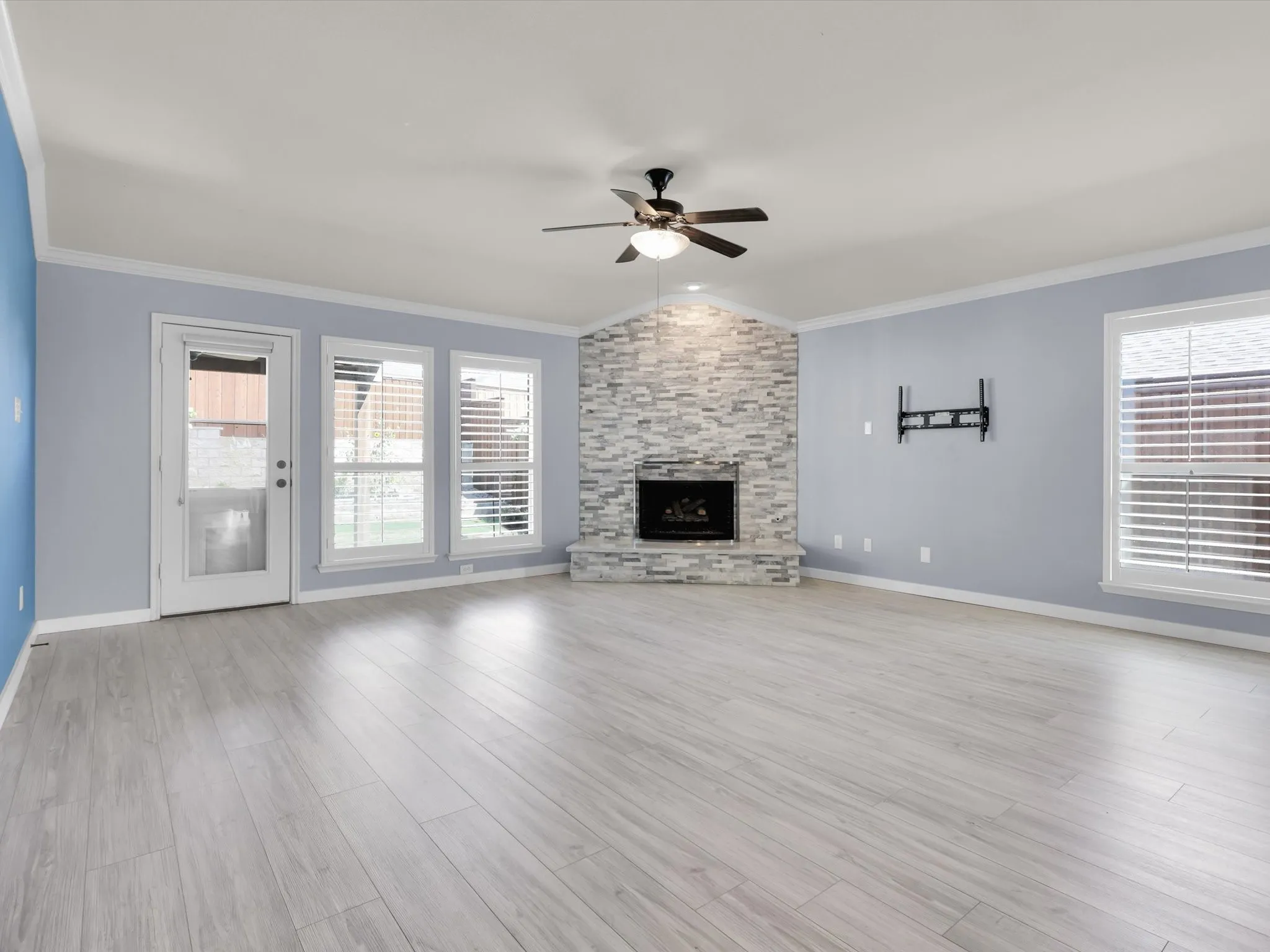 Single Family Residence For Rent in Collin County , 3202 Morgan Drive, Celina, Texas 75009, 3 Bedroom, 2 Bathroom, 2 Garage spaces, 2,024 Sqft, built in 2012, mls#21409671, Real Estate Agent in Celina, Homes For Rent in Collin county, Homes For Rent in Celina, Realtor in Celina Texas, Real Estate Brokerage Independent Realty Texas, Luminita Cordes Realtor
