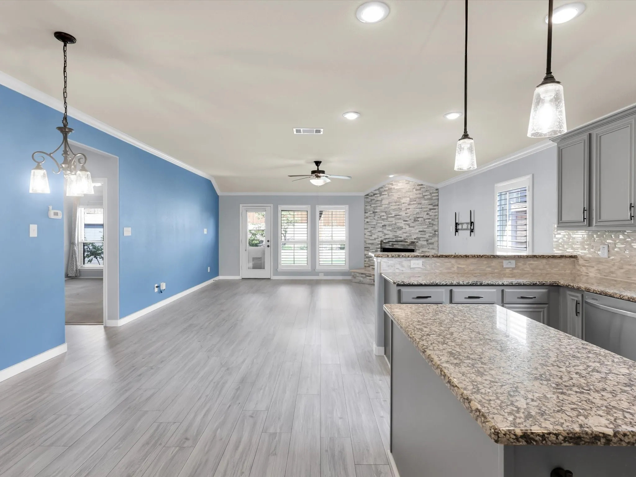 Single Family Residence For Rent in Collin County , 3202 Morgan Drive, Celina, Texas 75009, 3 Bedroom, 2 Bathroom, 2 Garage spaces, 2,024 Sqft, built in 2012, mls#21409671, Real Estate Agent in Celina, Homes For Rent in Collin county, Homes For Rent in Celina, Realtor in Celina Texas, Real Estate Brokerage Independent Realty Texas, Luminita Cordes Realtor