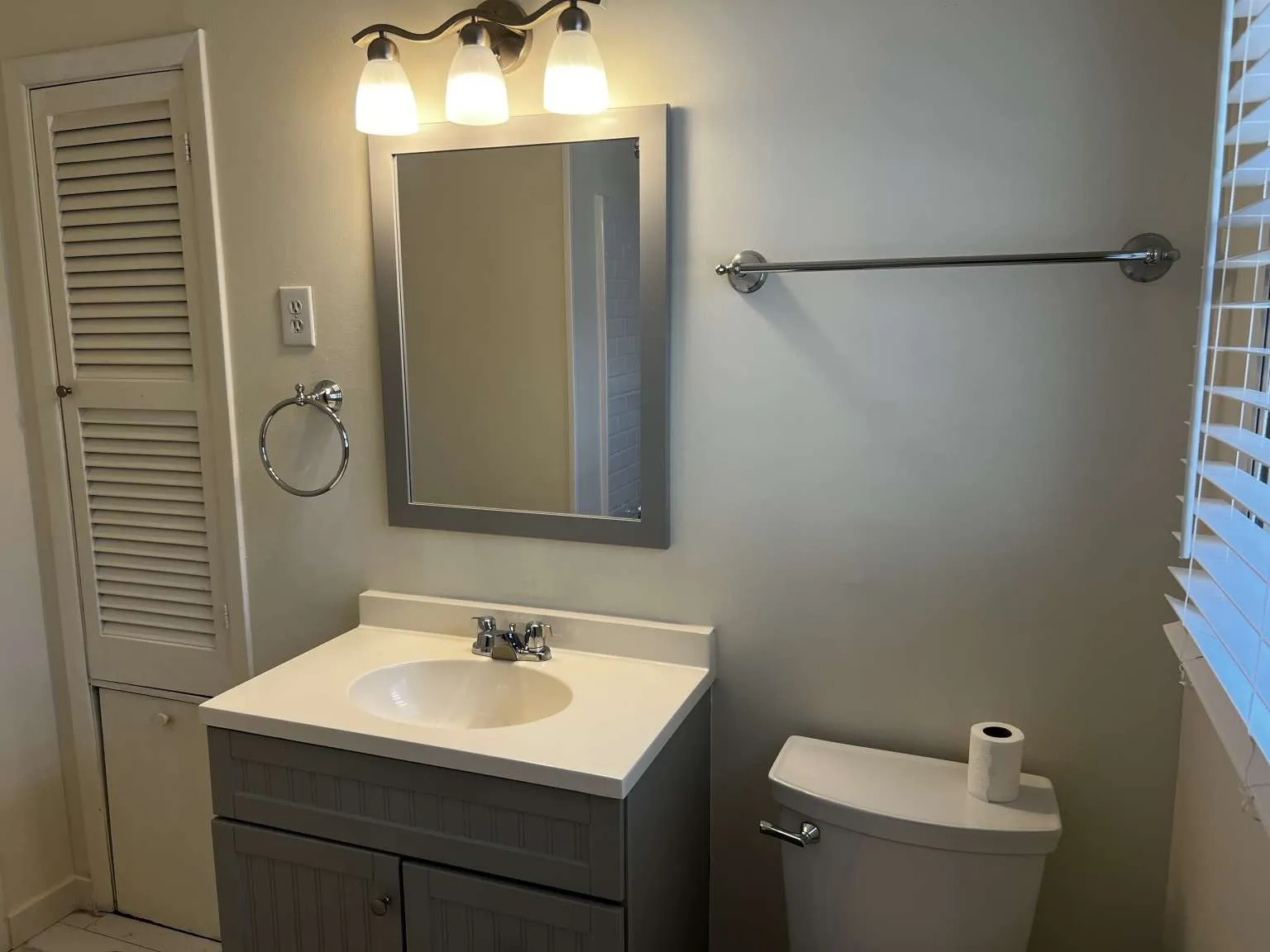 Single Family Residence For Sale in Denton County , 2601 Denison Street, Denton, Texas 76201, 5 Bedroom, 2 Bathroom, Garage spaces, 1,750 Sqft, built in 1965, mls#21409691, Real Estate Agent in Denton, Homes For Sale in Denton county, Homes For Sale in Denton, Realtor in Denton Texas, Real Estate Brokerage Independent Realty Texas, Luminita Cordes Realtor