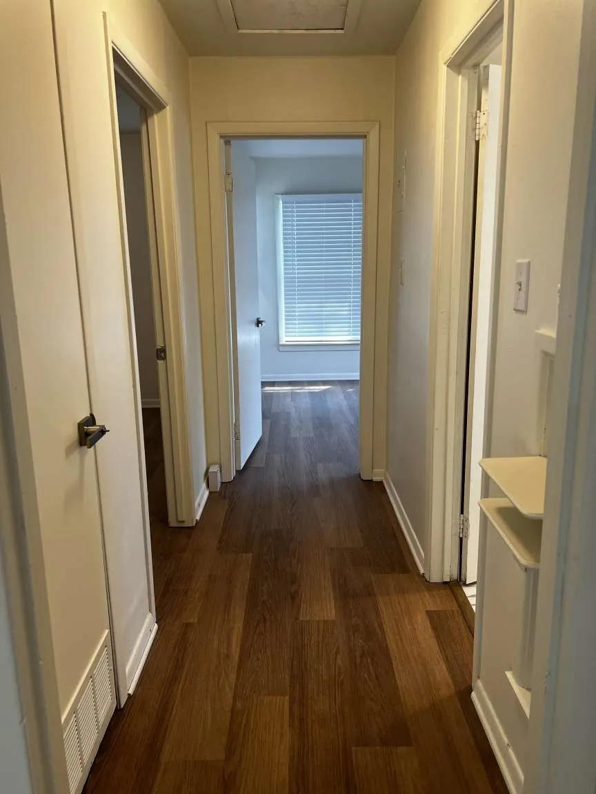 Single Family Residence For Sale in Denton County , 2601 Denison Street, Denton, Texas 76201, 5 Bedroom, 2 Bathroom, Garage spaces, 1,750 Sqft, built in 1965, mls#21409691, Real Estate Agent in Denton, Homes For Sale in Denton county, Homes For Sale in Denton, Realtor in Denton Texas, Real Estate Brokerage Independent Realty Texas, Luminita Cordes Realtor