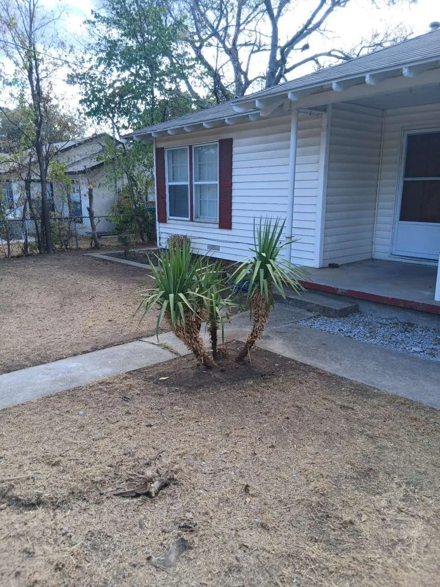 Single Family Residence For Sale in Denton County , 2601 Denison Street, Denton, Texas 76201, 5 Bedroom, 2 Bathroom, Garage spaces, 1,750 Sqft, built in 1965, mls#21409691, Real Estate Agent in Denton, Homes For Sale in Denton county, Homes For Sale in Denton, Realtor in Denton Texas, Real Estate Brokerage Independent Realty Texas, Luminita Cordes Realtor