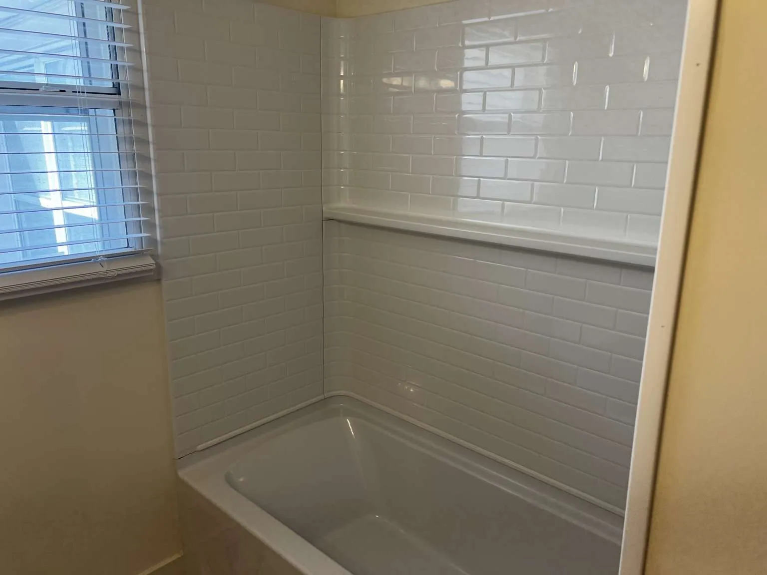 Single Family Residence For Sale in Denton County , 2601 Denison Street, Denton, Texas 76201, 5 Bedroom, 2 Bathroom, Garage spaces, 1,750 Sqft, built in 1965, mls#21409691, Real Estate Agent in Denton, Homes For Sale in Denton county, Homes For Sale in Denton, Realtor in Denton Texas, Real Estate Brokerage Independent Realty Texas, Luminita Cordes Realtor