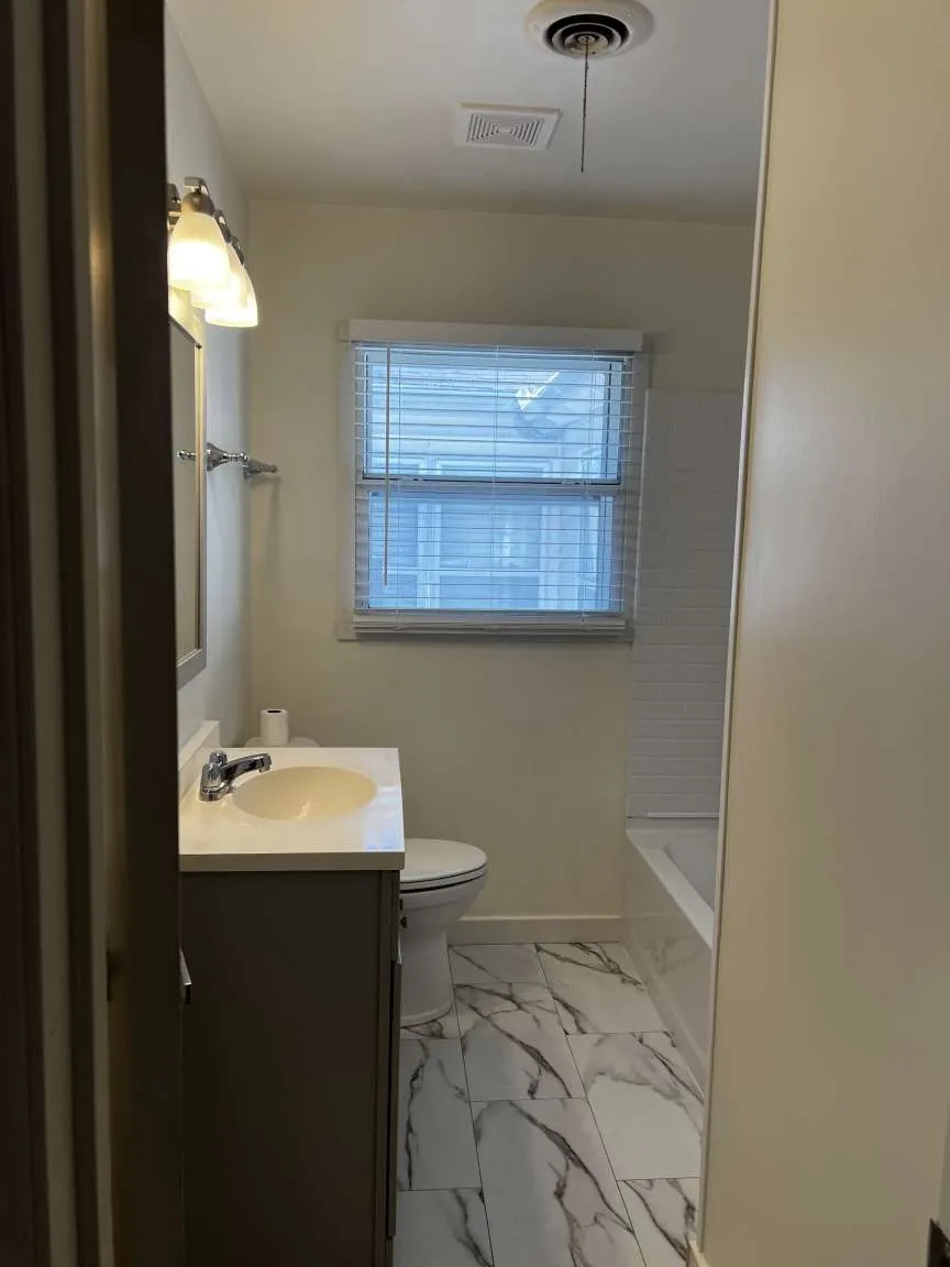 Single Family Residence For Sale in Denton County , 2601 Denison Street, Denton, Texas 76201, 5 Bedroom, 2 Bathroom, Garage spaces, 1,750 Sqft, built in 1965, mls#21409691, Real Estate Agent in Denton, Homes For Sale in Denton county, Homes For Sale in Denton, Realtor in Denton Texas, Real Estate Brokerage Independent Realty Texas, Luminita Cordes Realtor