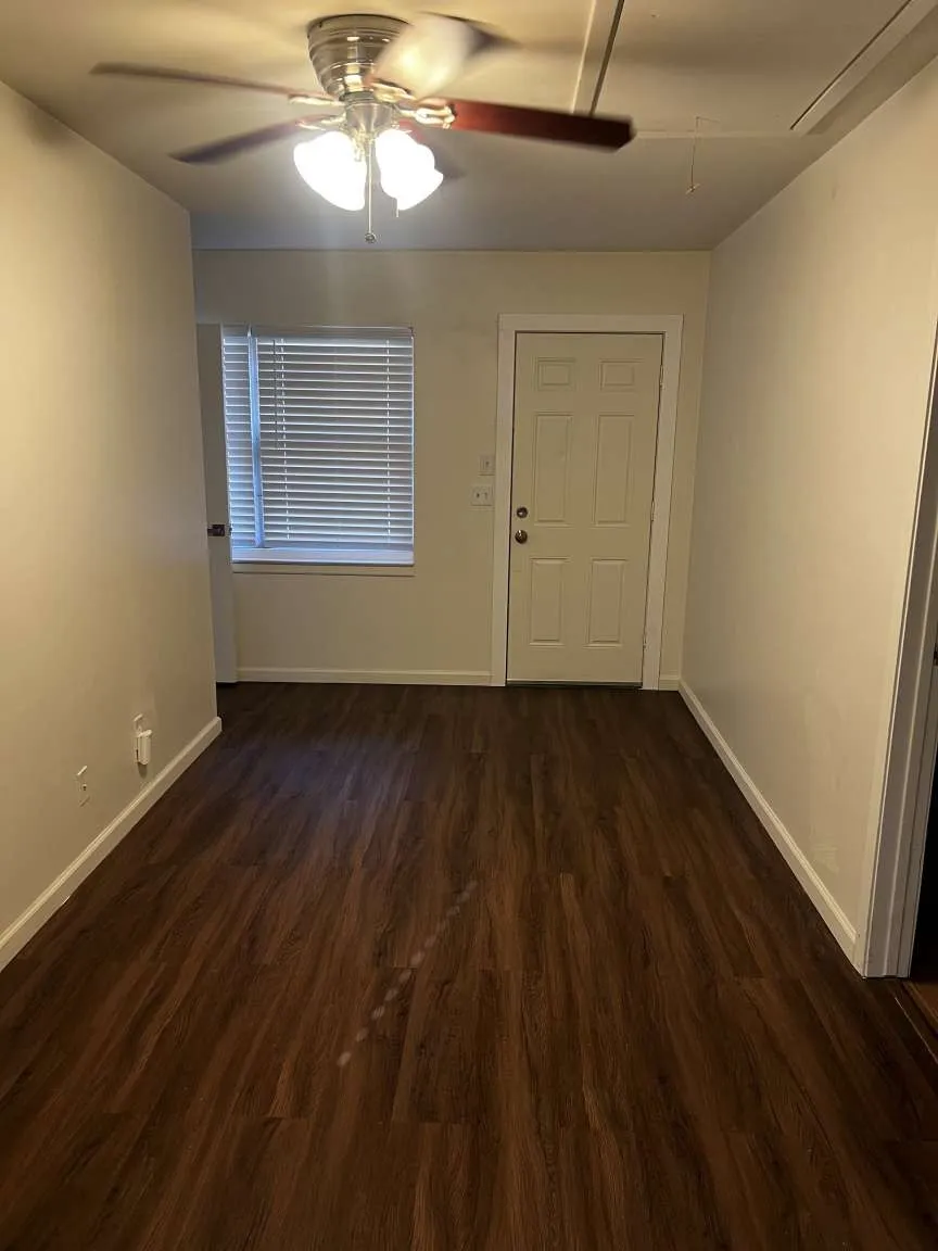 Single Family Residence For Sale in Denton County , 2601 Denison Street, Denton, Texas 76201, 5 Bedroom, 2 Bathroom, Garage spaces, 1,750 Sqft, built in 1965, mls#21409691, Real Estate Agent in Denton, Homes For Sale in Denton county, Homes For Sale in Denton, Realtor in Denton Texas, Real Estate Brokerage Independent Realty Texas, Luminita Cordes Realtor